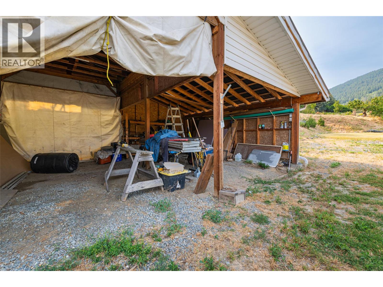 2622 3 Highway, Erickson, British Columbia  V0B 1G1 - Photo 32 - 10395607