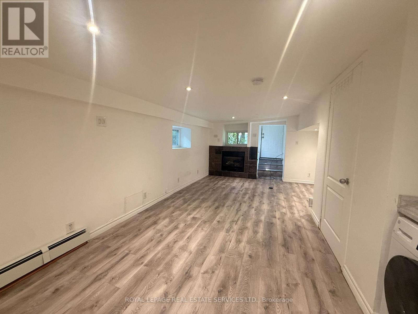 A2 - 34 Plains Road W, Burlington, Ontario  L7T 1E9 - Photo 4 - W13598040