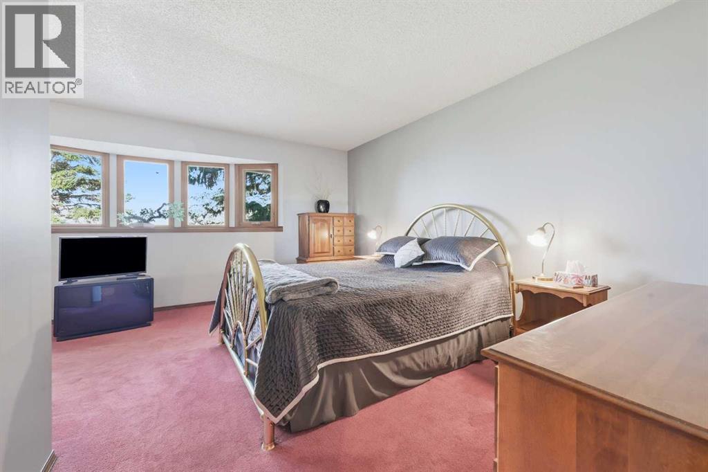 149 Edgehill Drive NW, Calgary, Alberta  T3A 2W5 - Photo 17 - A2329520