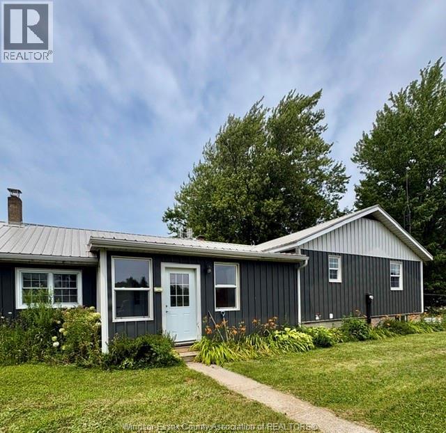 949 East West Rd, Pelee Island, Ontario