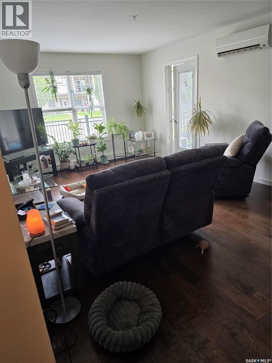 114 1545 Neville Drive, Regina, Saskatchewan  S4Z 0A7 - Photo 4 - SK043486
