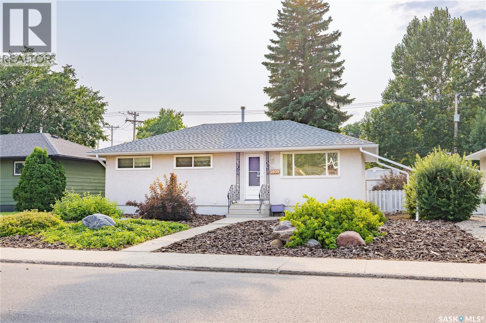 2808 Clarence AVENUE S, saskatoon, Saskatchewan