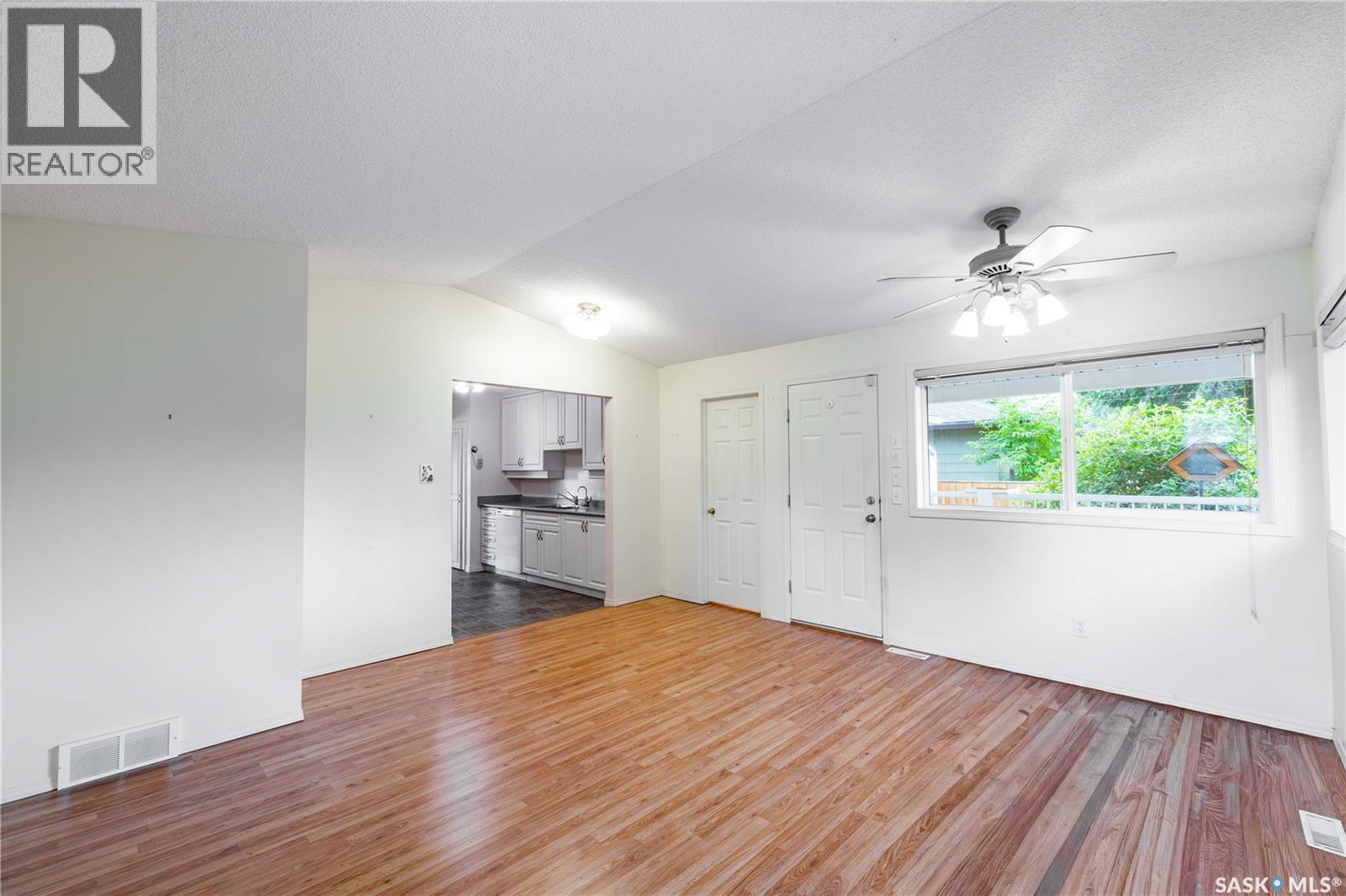 2808 Clarence Avenue S, Saskatoon, Saskatchewan  S7J 1M8 - Photo 10 - SK043358