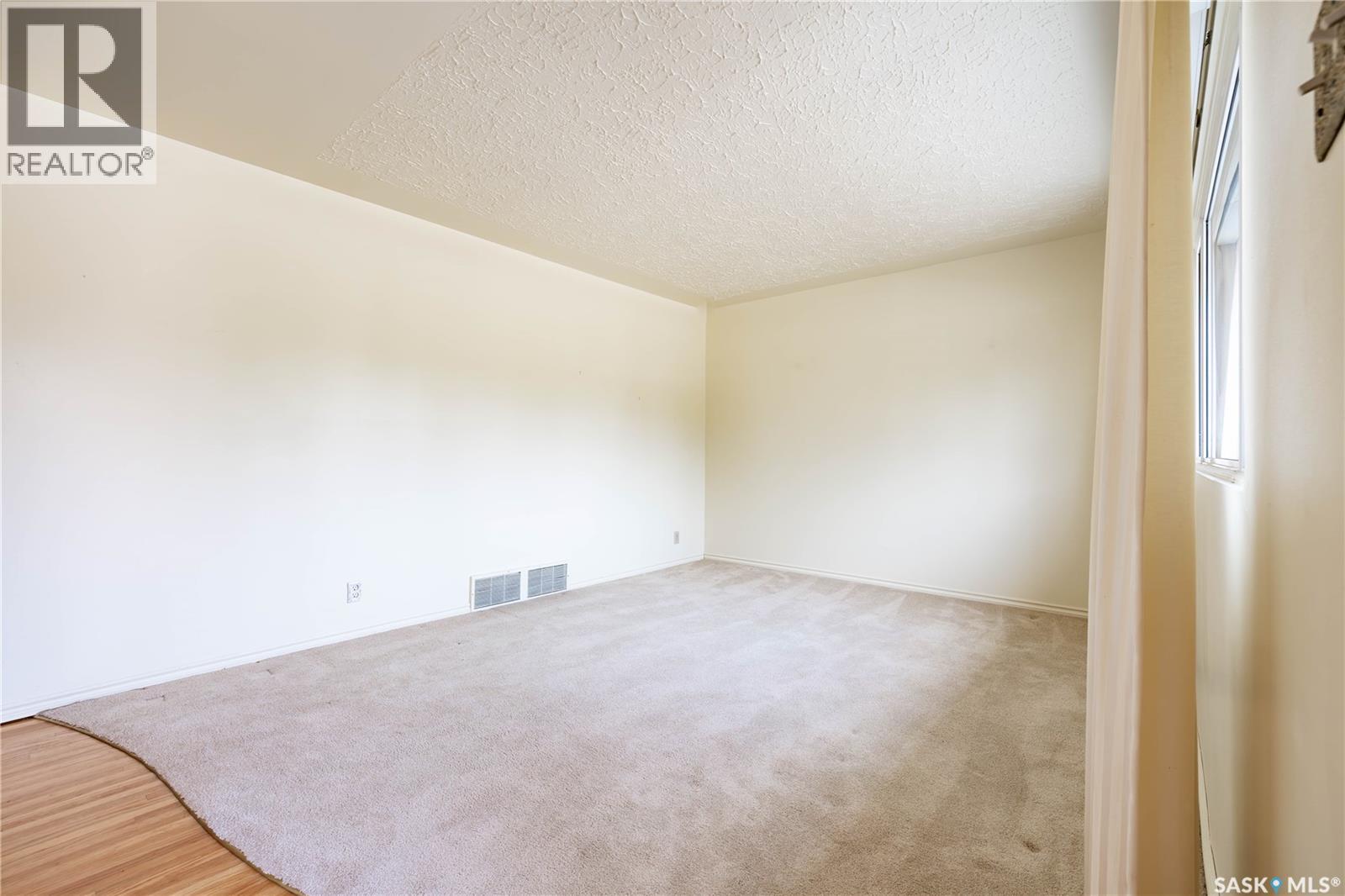 2808 Clarence Avenue S, Saskatoon, Saskatchewan  S7J 1M8 - Photo 22 - SK043358