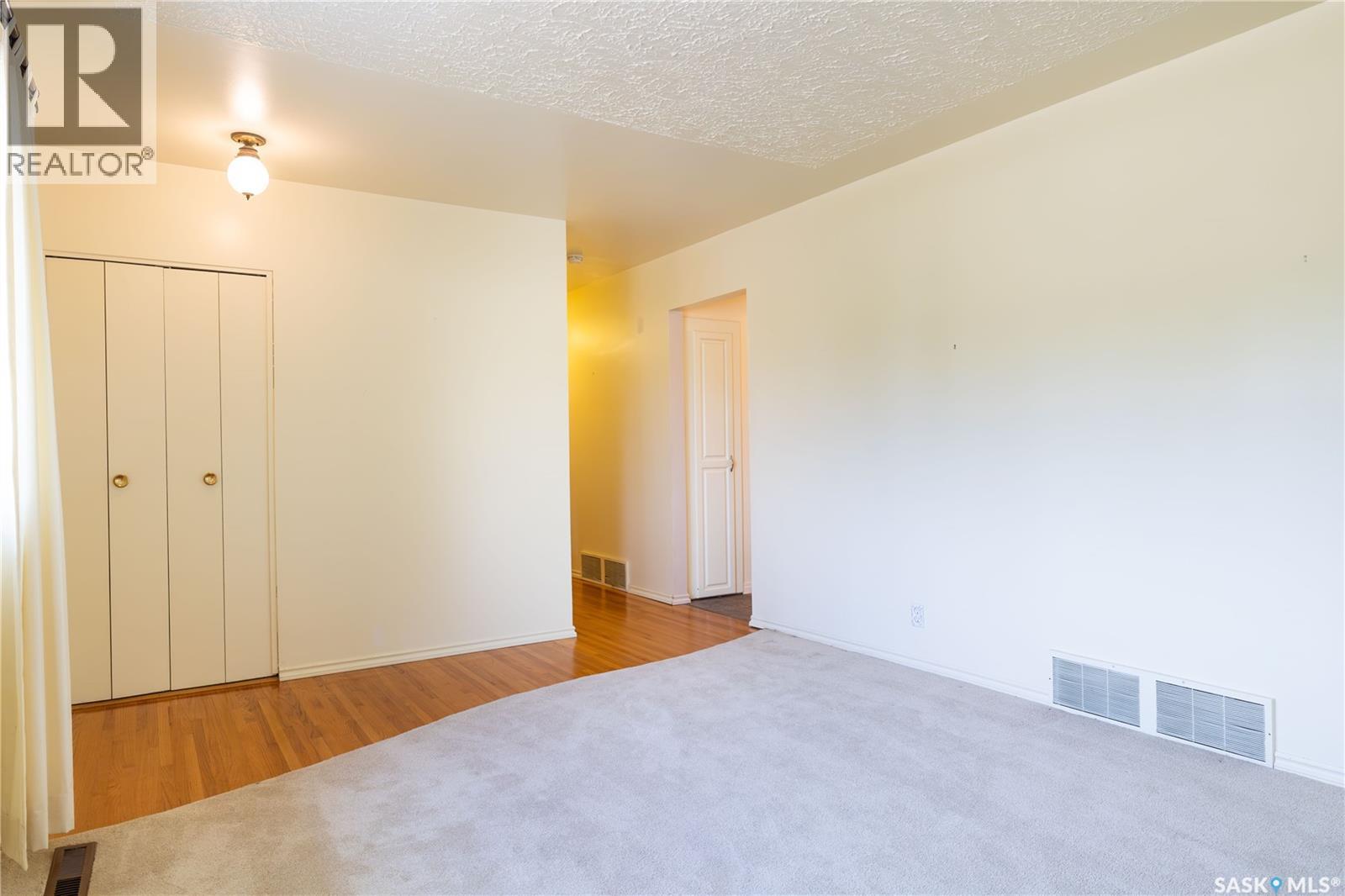 2808 Clarence Avenue S, Saskatoon, Saskatchewan  S7J 1M8 - Photo 23 - SK043358