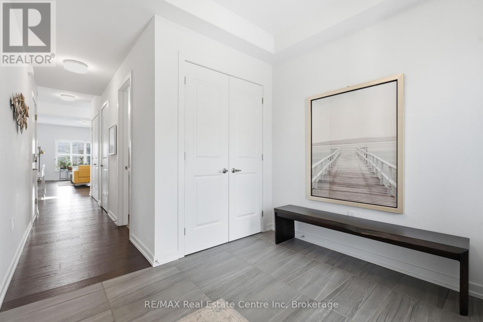 50 Ferris Circle, Guelph, Ontario  N1G 4X2 - Photo 3 - X13598246