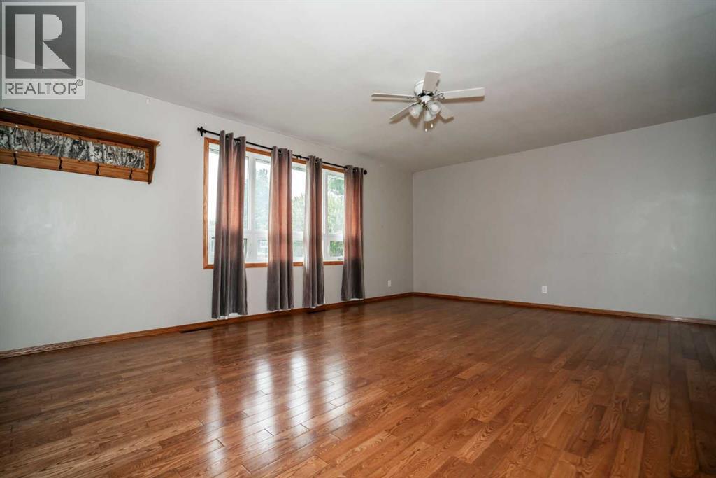 4904 52 St, Grimshaw, Alberta  T0H 1W0 - Photo 7 - A2311662