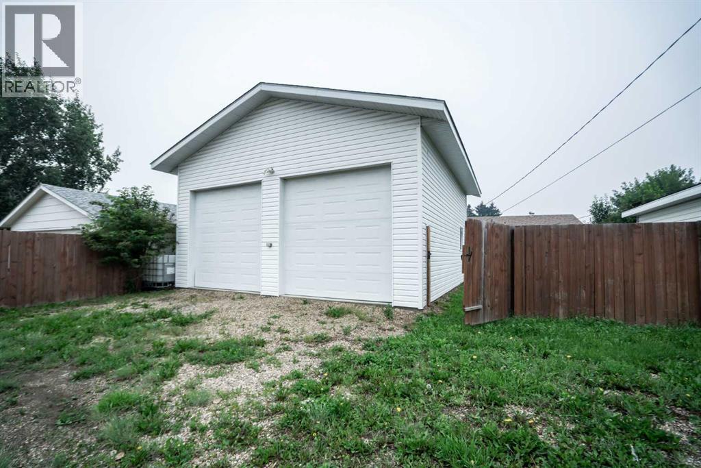 4904 52 St, Grimshaw, Alberta  T0H 1W0 - Photo 18 - A2311662