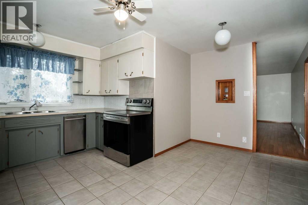 4904 52 St, Grimshaw, Alberta  T0H 1W0 - Photo 2 - A2311662