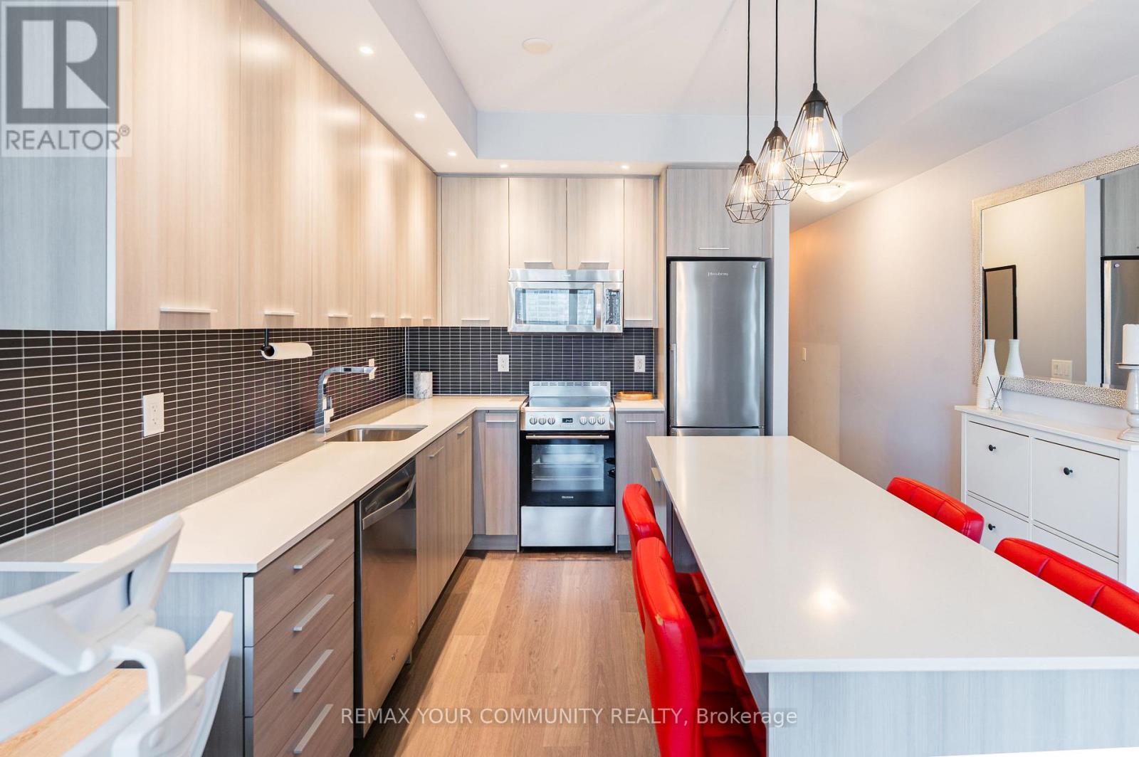 1412 - 105 George Street, Toronto, Ontario  M5A 0L4 - Photo 4 - C13598302