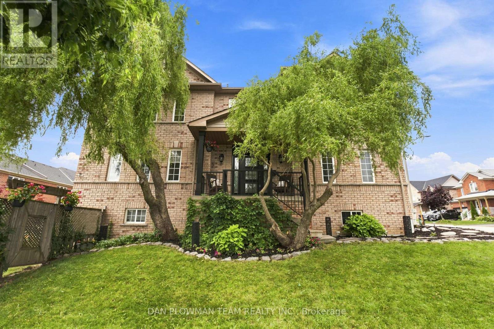 72 Beckett Crescent, Clarington, Ontario  L1E 3J4 - Photo 2 - E13598168