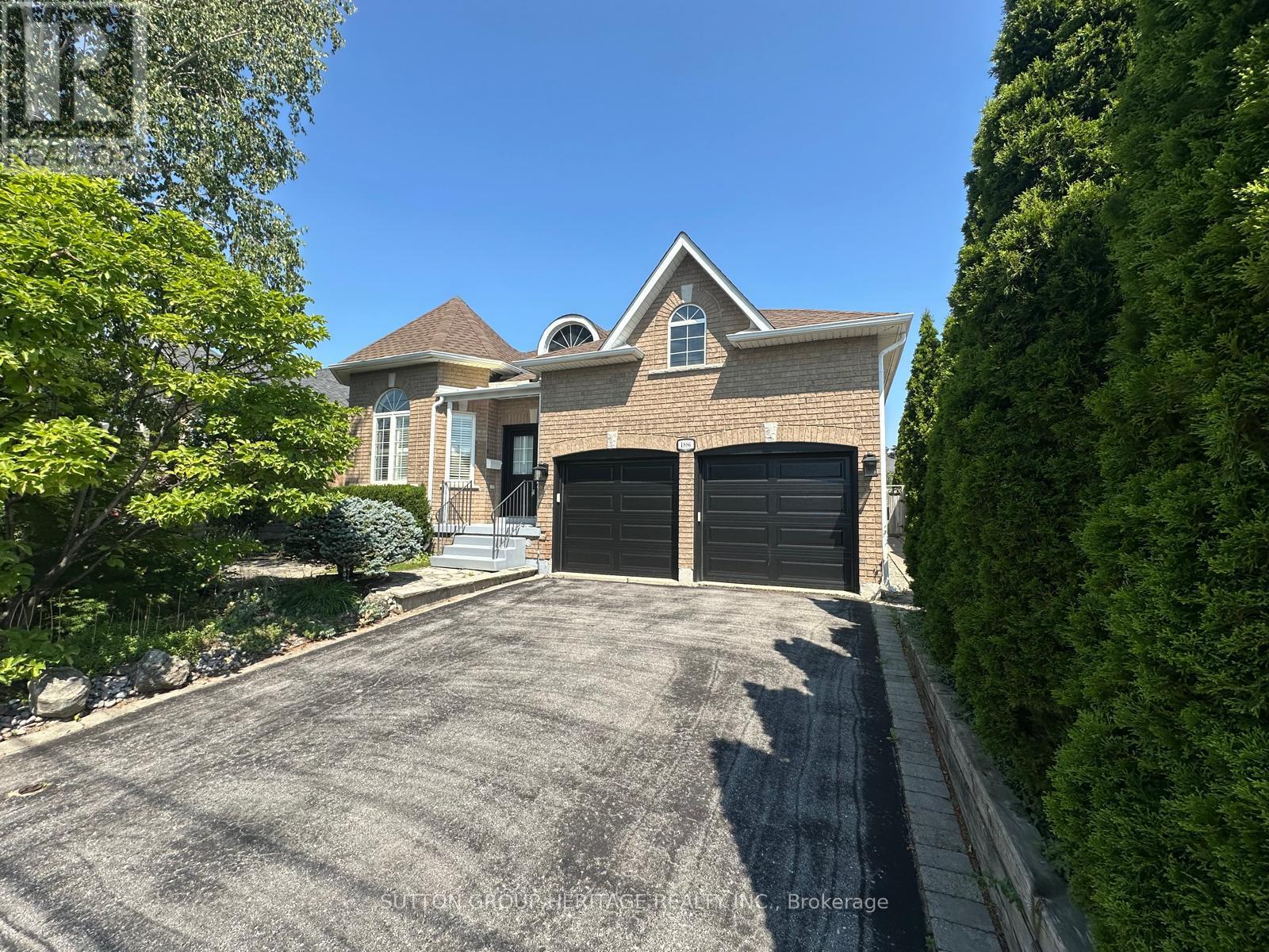 1886 PINE GROVE AVENUE, Pickering, Ontario