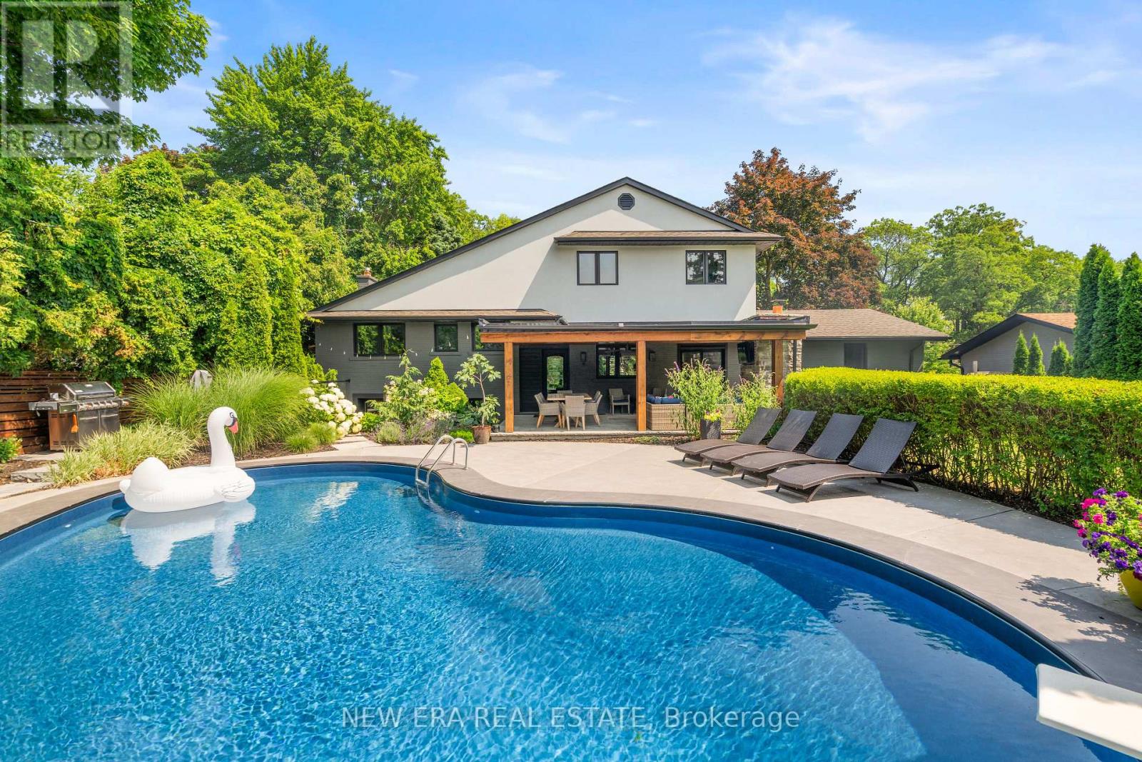 261 PINETREE WAY, Mississauga, Ontario
