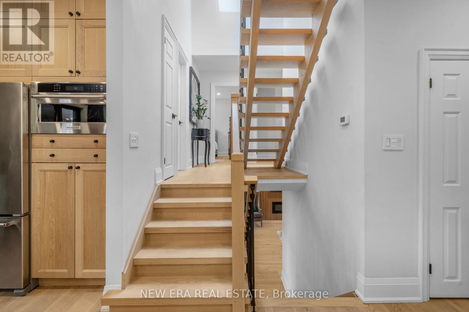 261 Pinetree Way, Mississauga, Ontario  L5G 2R4 - Photo 18 - W13598318