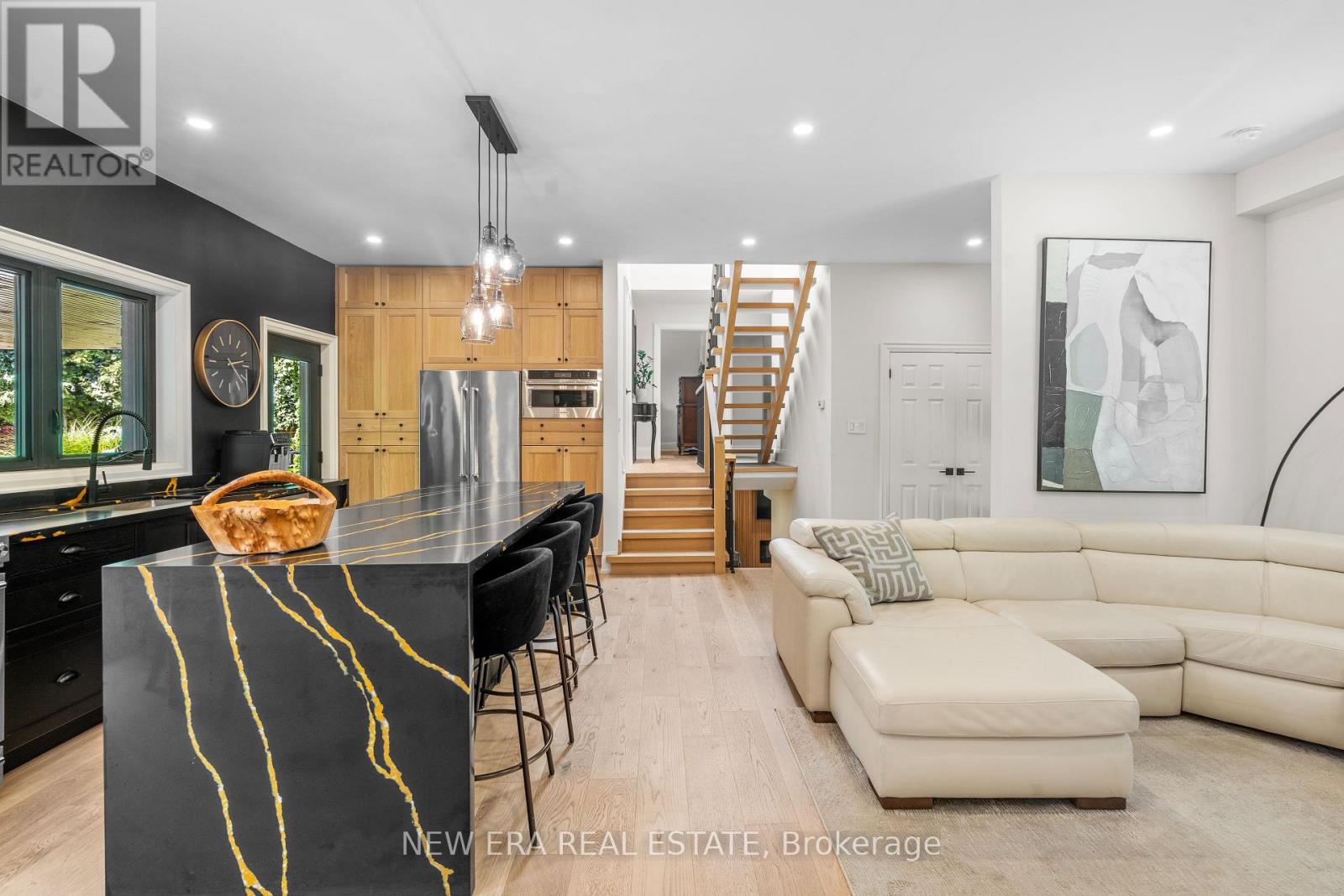 261 Pinetree Way, Mississauga, Ontario  L5G 2R4 - Photo 7 - W13598318