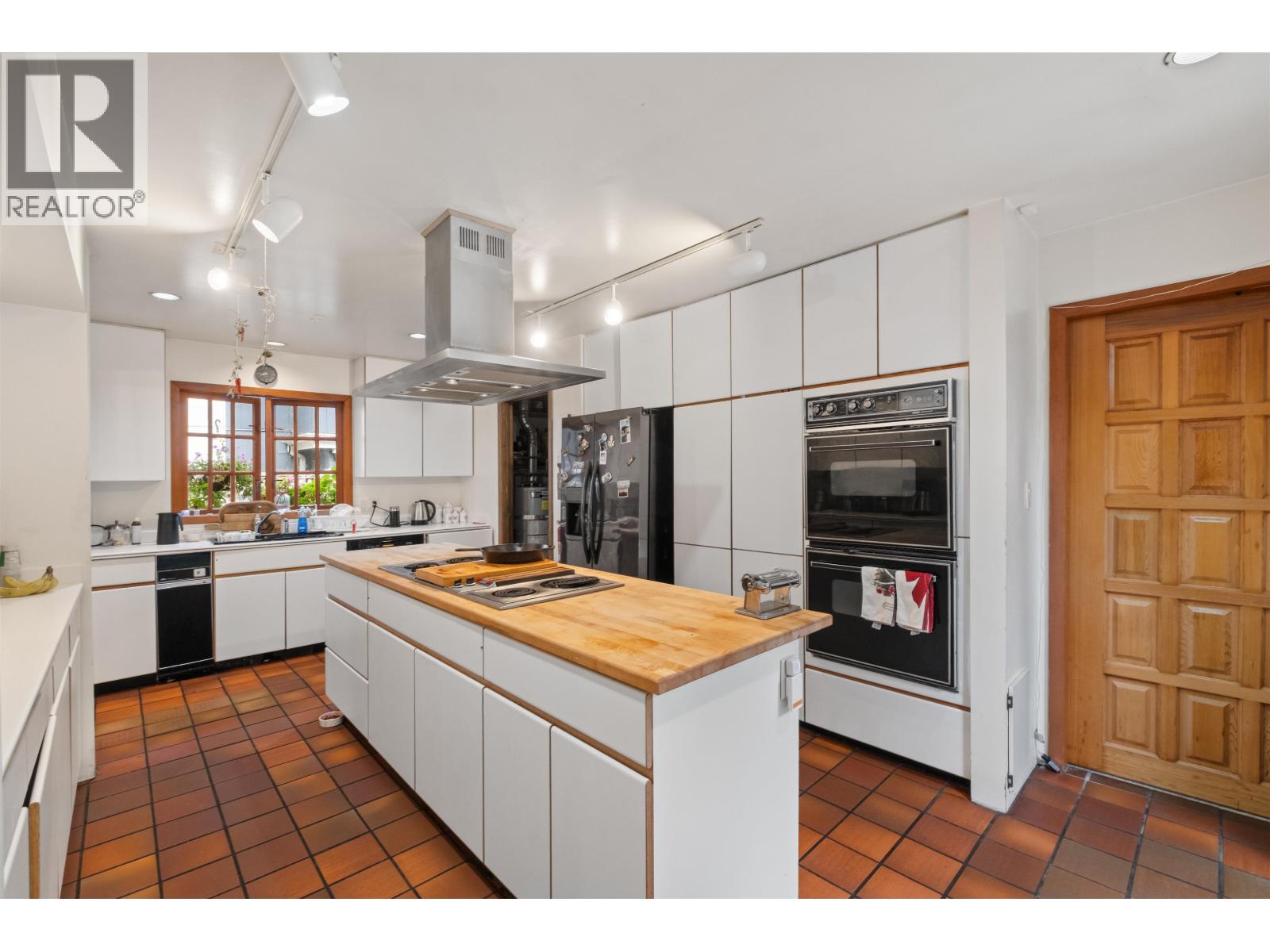 886 E 29th Street, North Vancouver, British Columbia V7K 1B8 - Photo 9 - R3149054