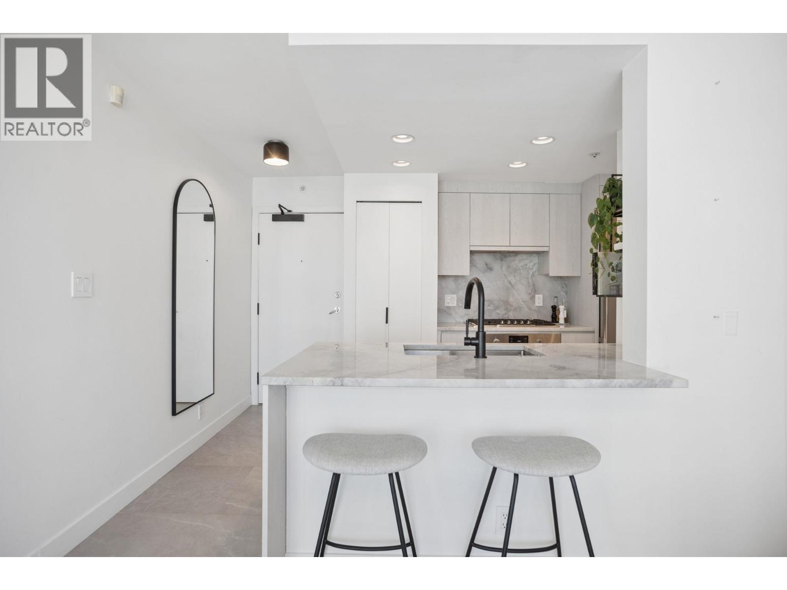 2905 198 Aquarius Mews, Vancouver, British Columbia  V6Z 2Y4 - Photo 5 - R3148653