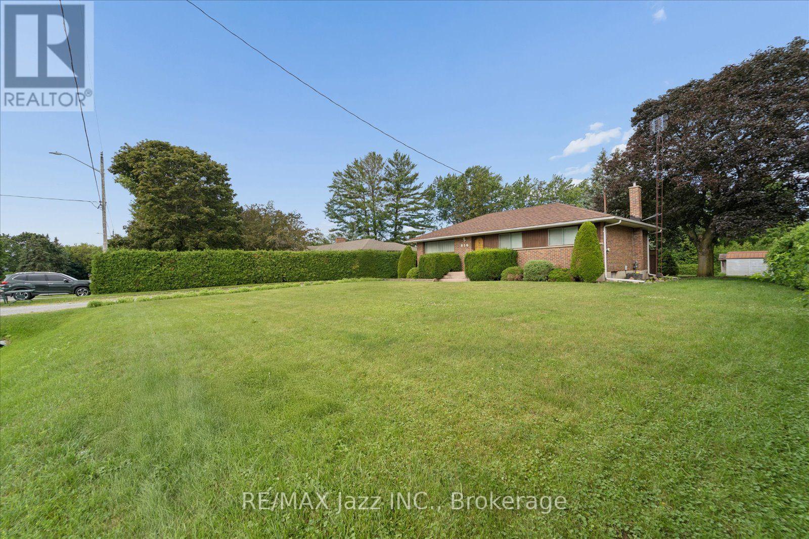 616 Bickle Drive, Oshawa (Northwood), Ontario  L1L 1B1 - Photo 4 - E13598546