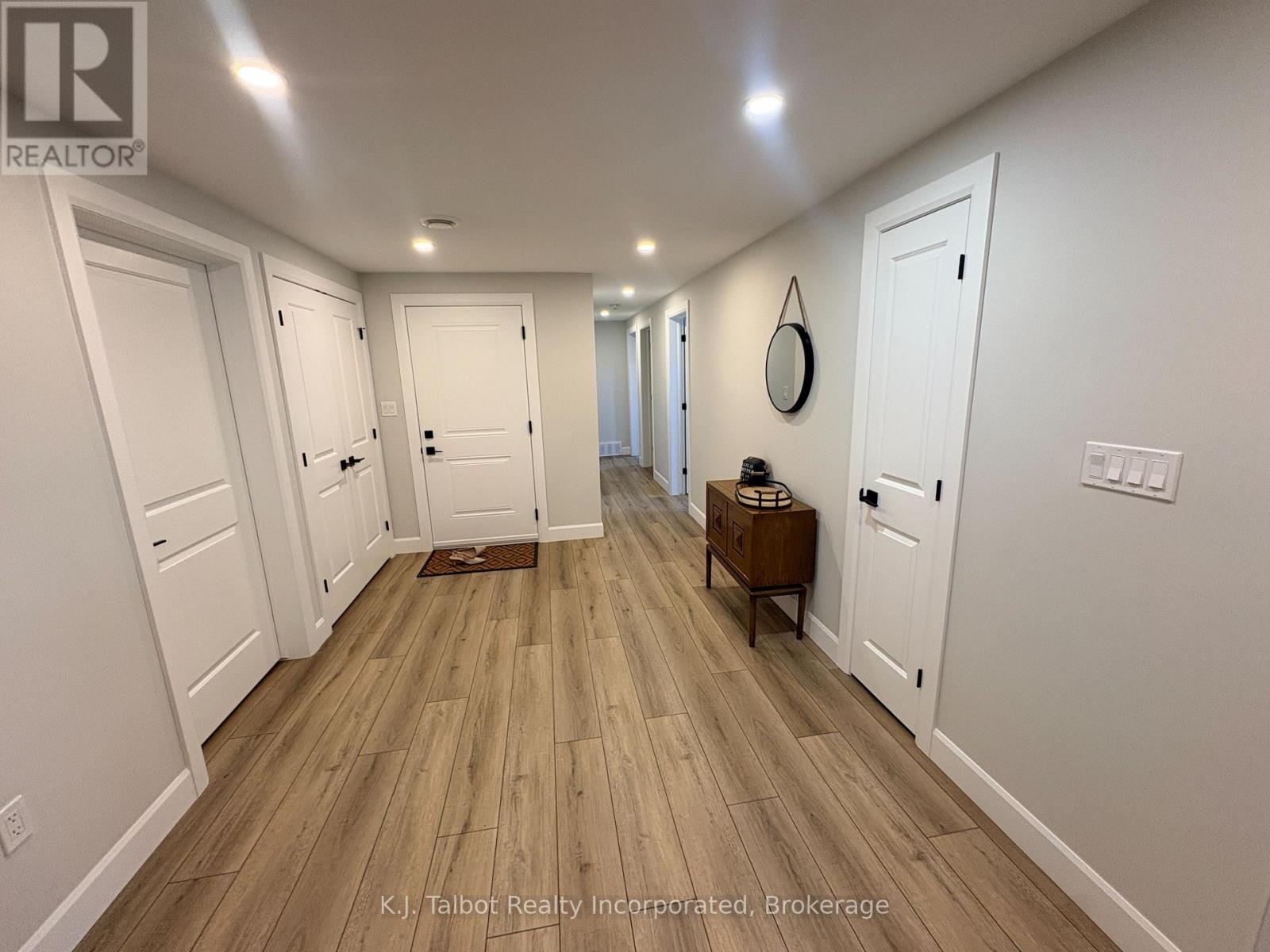 Unit 2 - 451 Woodridge Drive, Goderich, Ontario  N7A 0C7 - Photo 3 - X13598550