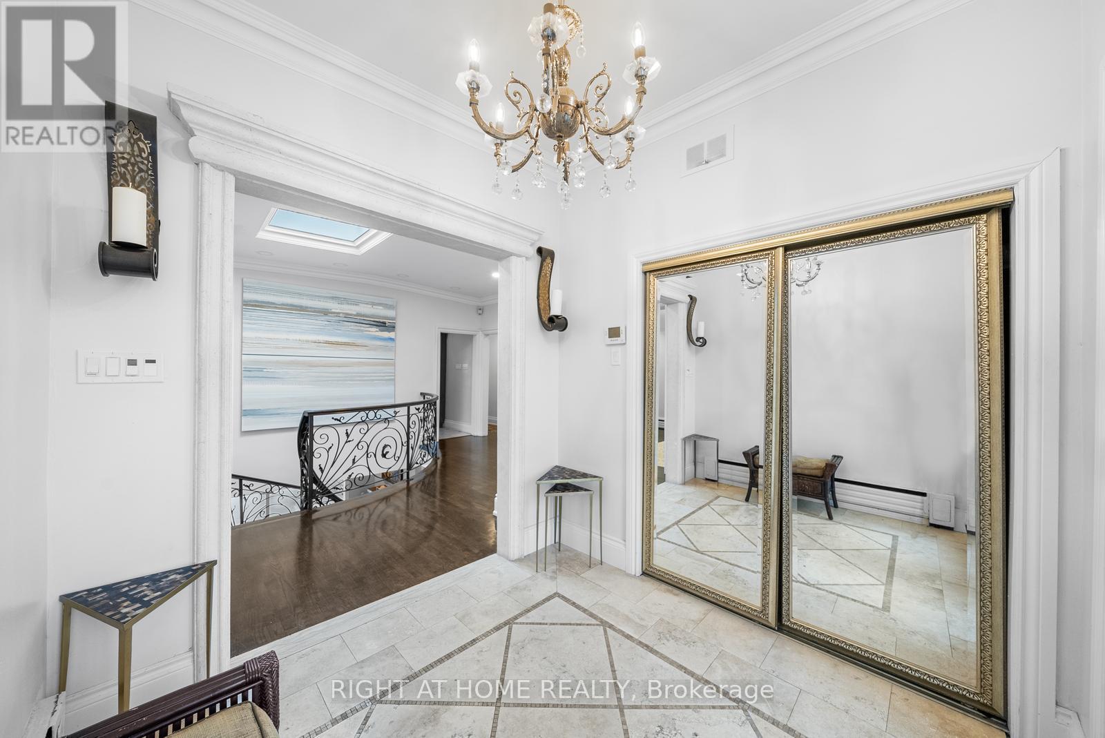 40 Heathview Avenue, Toronto, Ontario  M2K 2C1 - Photo 7 - C13598398