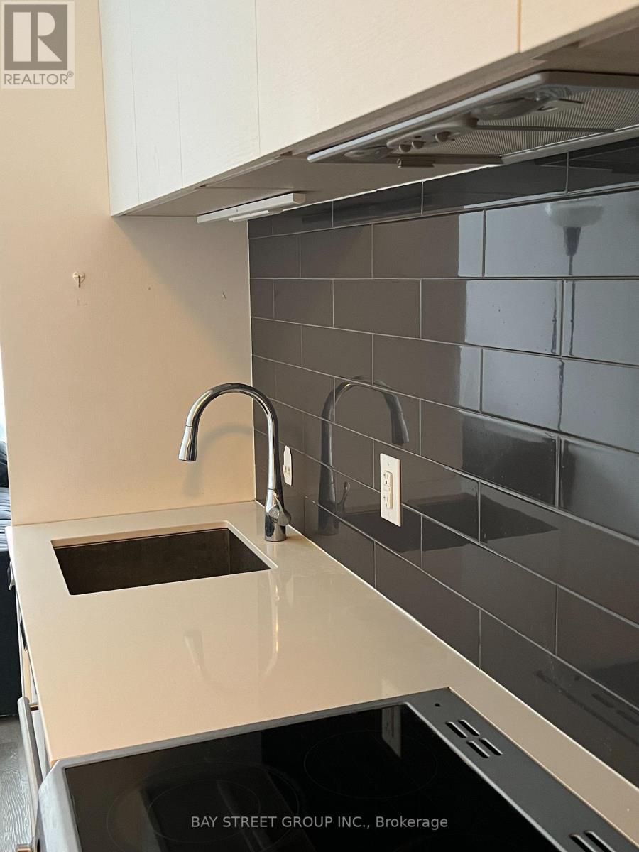2811 - 57 St. Joseph Street, Toronto, Ontario  M5S 0C5 - Photo 12 - C13598456