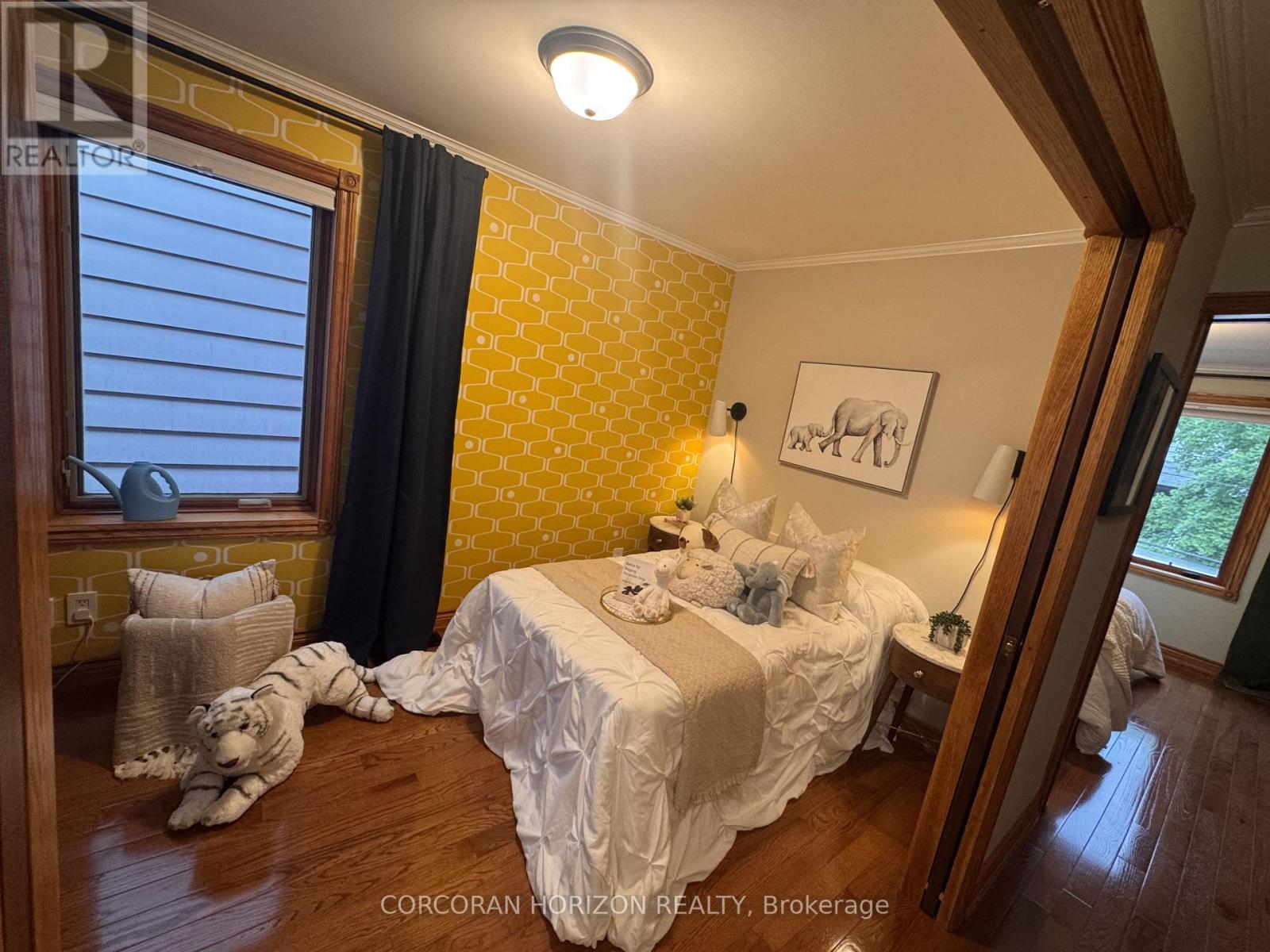 402 Rhodes Avenue, Toronto, Ontario  M4L 3A5 - Photo 18 - E13598366
