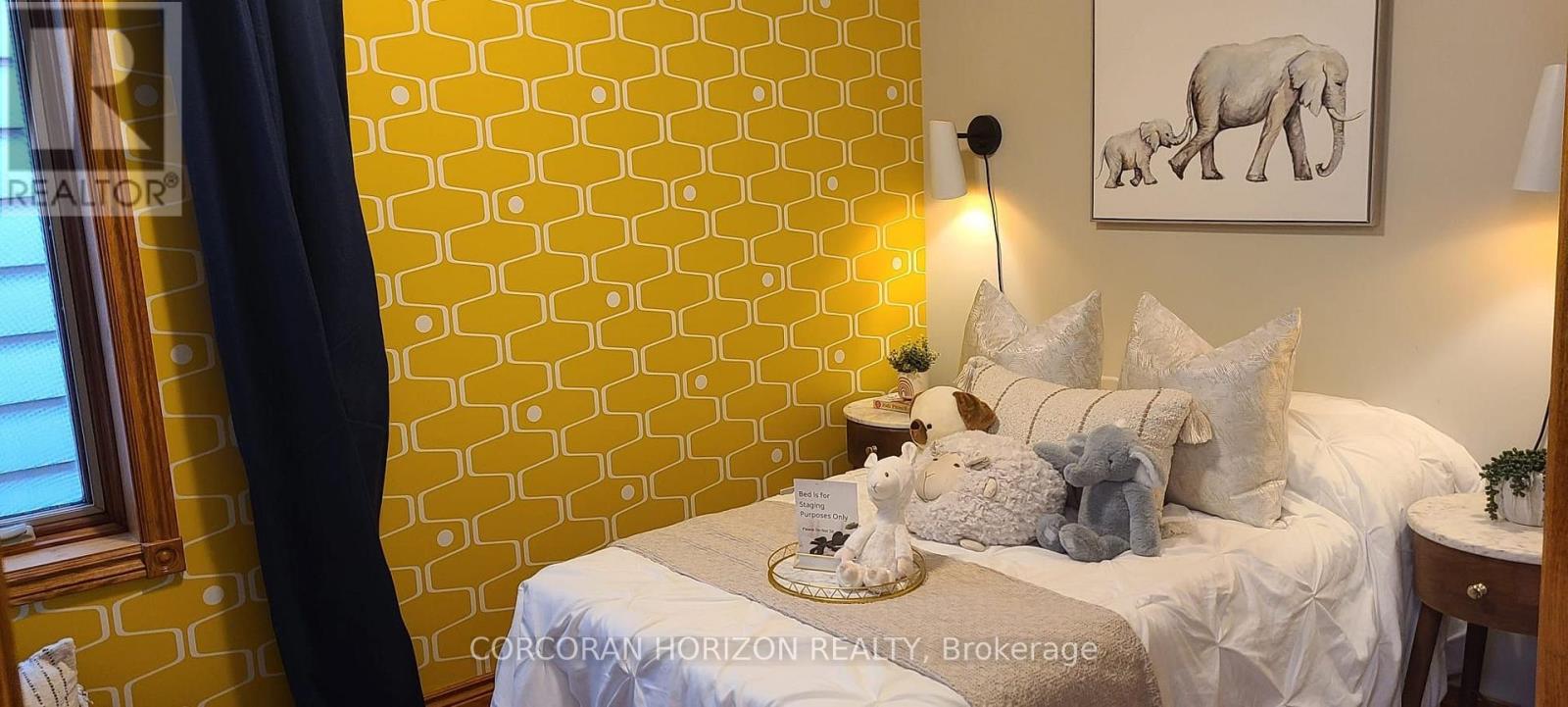 402 Rhodes Avenue, Toronto, Ontario  M4L 3A5 - Photo 20 - E13598366