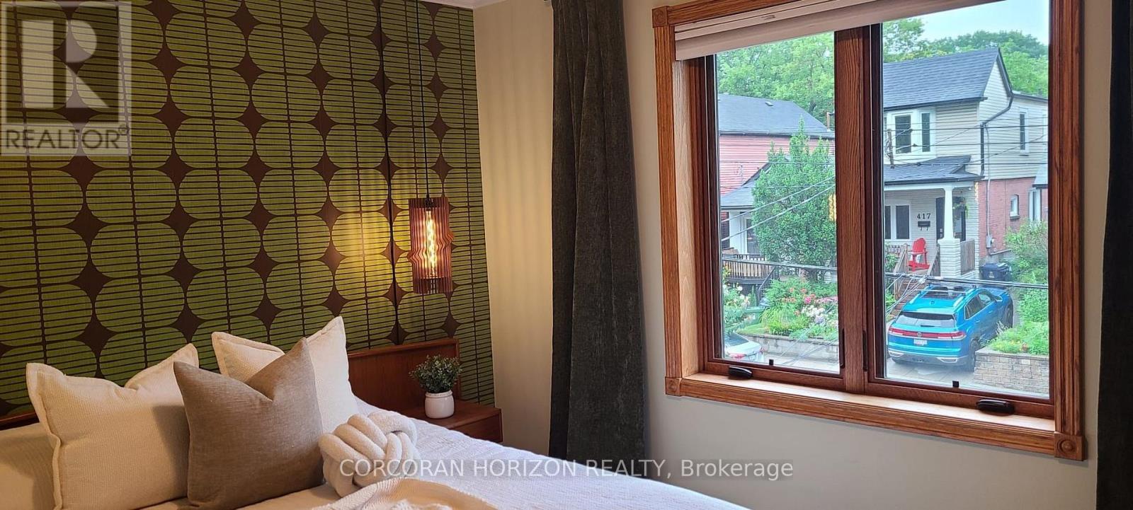 402 Rhodes Avenue, Toronto, Ontario  M4L 3A5 - Photo 25 - E13598366