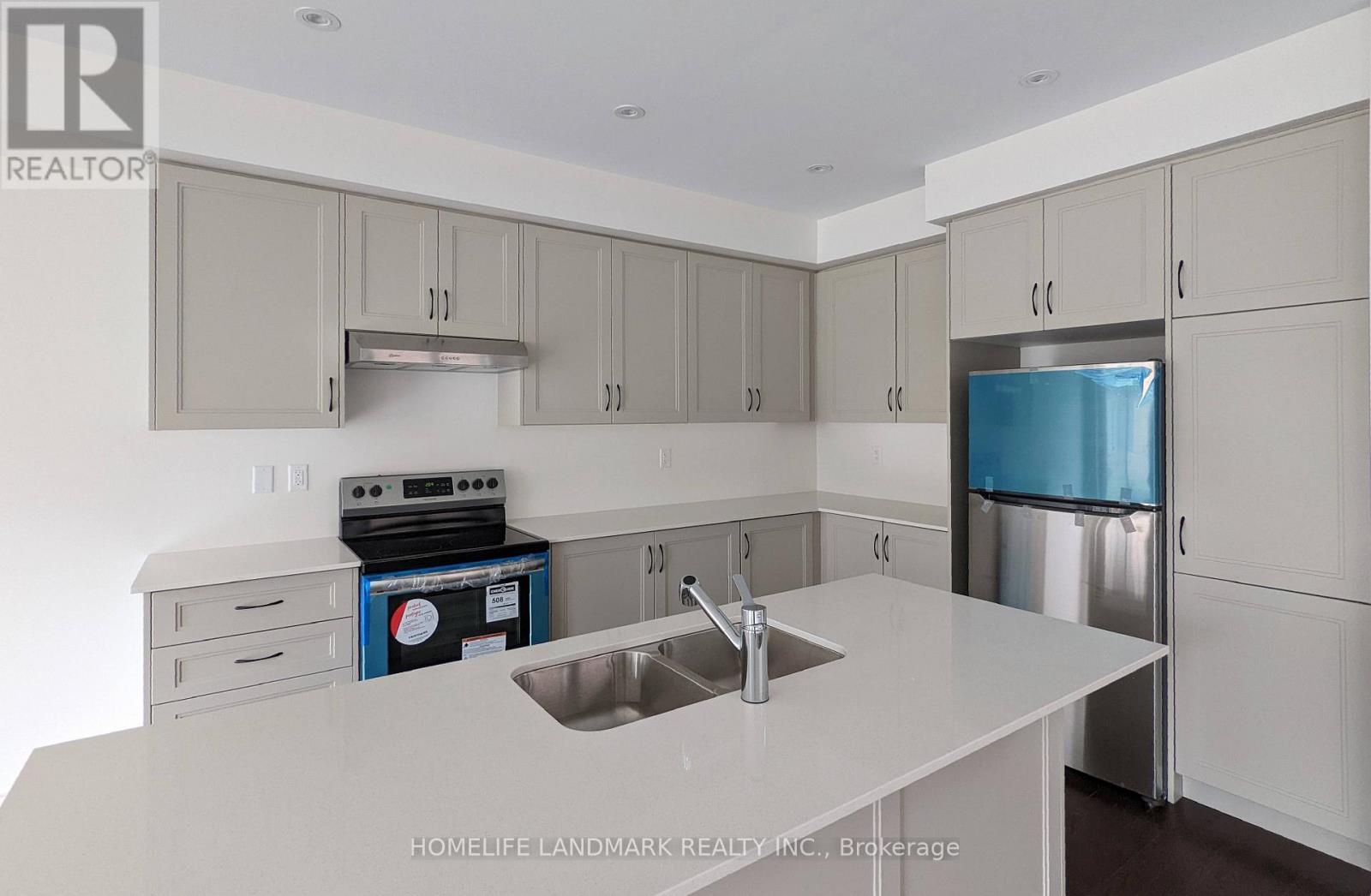 67 Laing Drive, Whitby, Ontario  L1P 0N6 - Photo 10 - E13598480