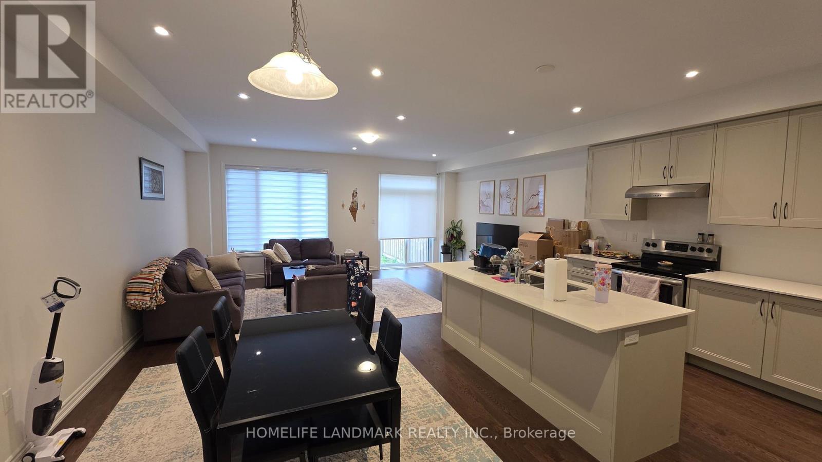 67 Laing Drive, Whitby, Ontario  L1P 0N6 - Photo 3 - E13598480