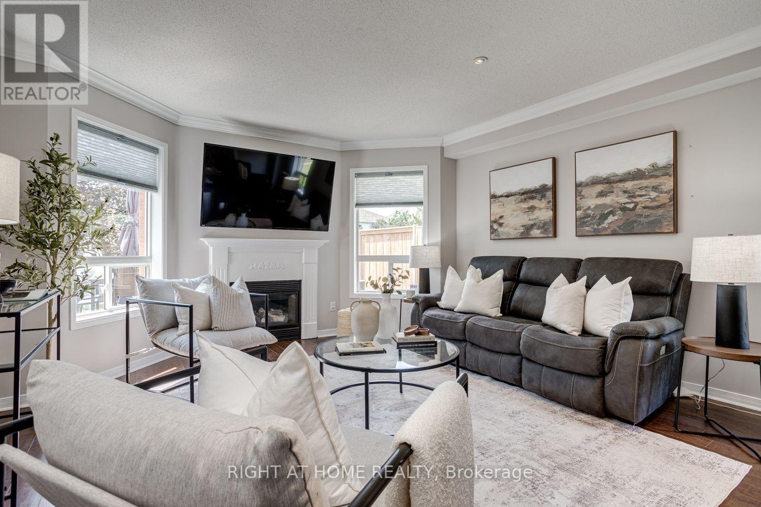 104 Calwell Drive, Scugog, Ontario  L9L 1T7 - Photo 4 - E13598544