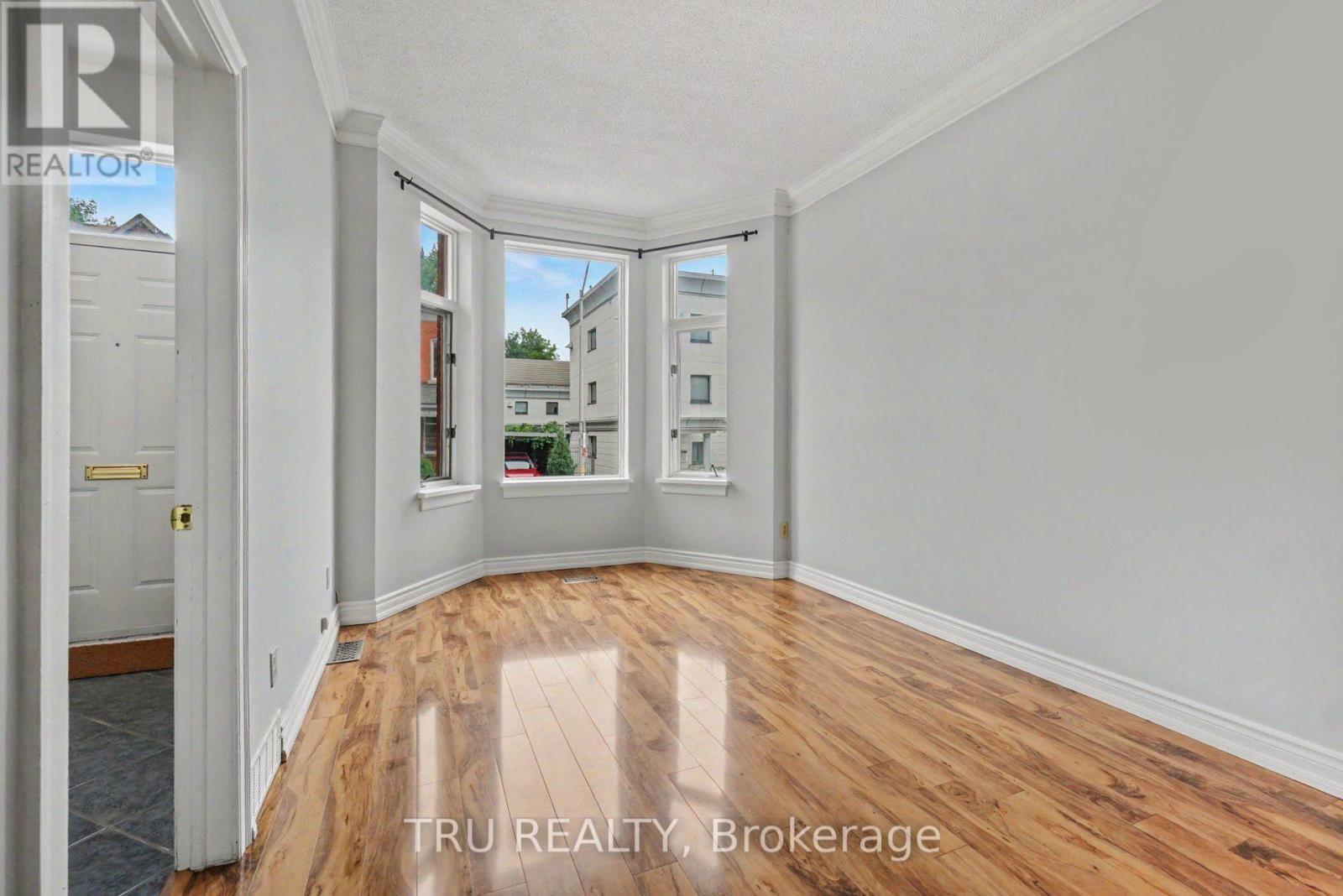 24 Waverley Street, Ottawa, Ontario  K2P 0T9 - Photo 4 - X13598474