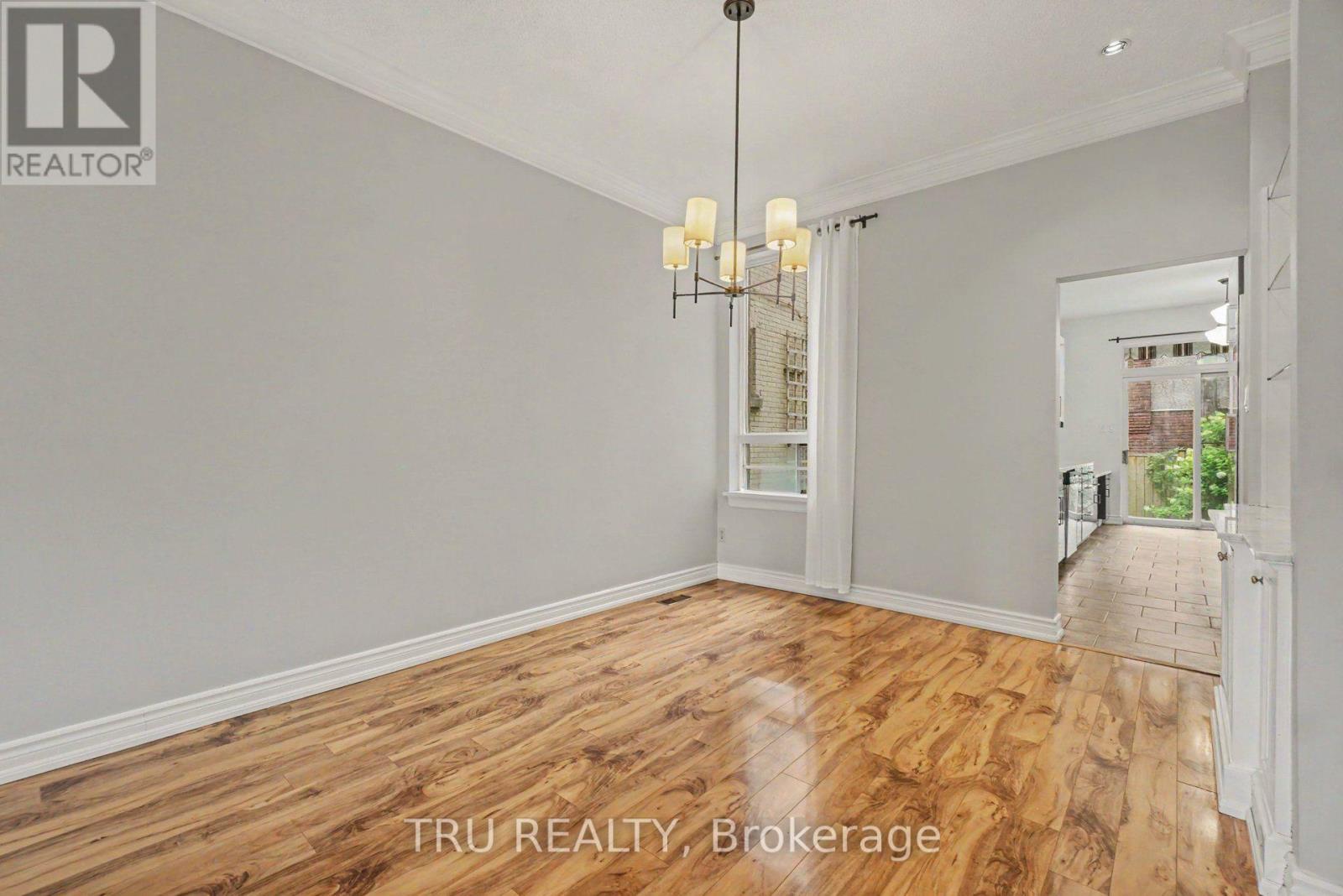 24 Waverley Street, Ottawa, Ontario  K2P 0T9 - Photo 9 - X13598474