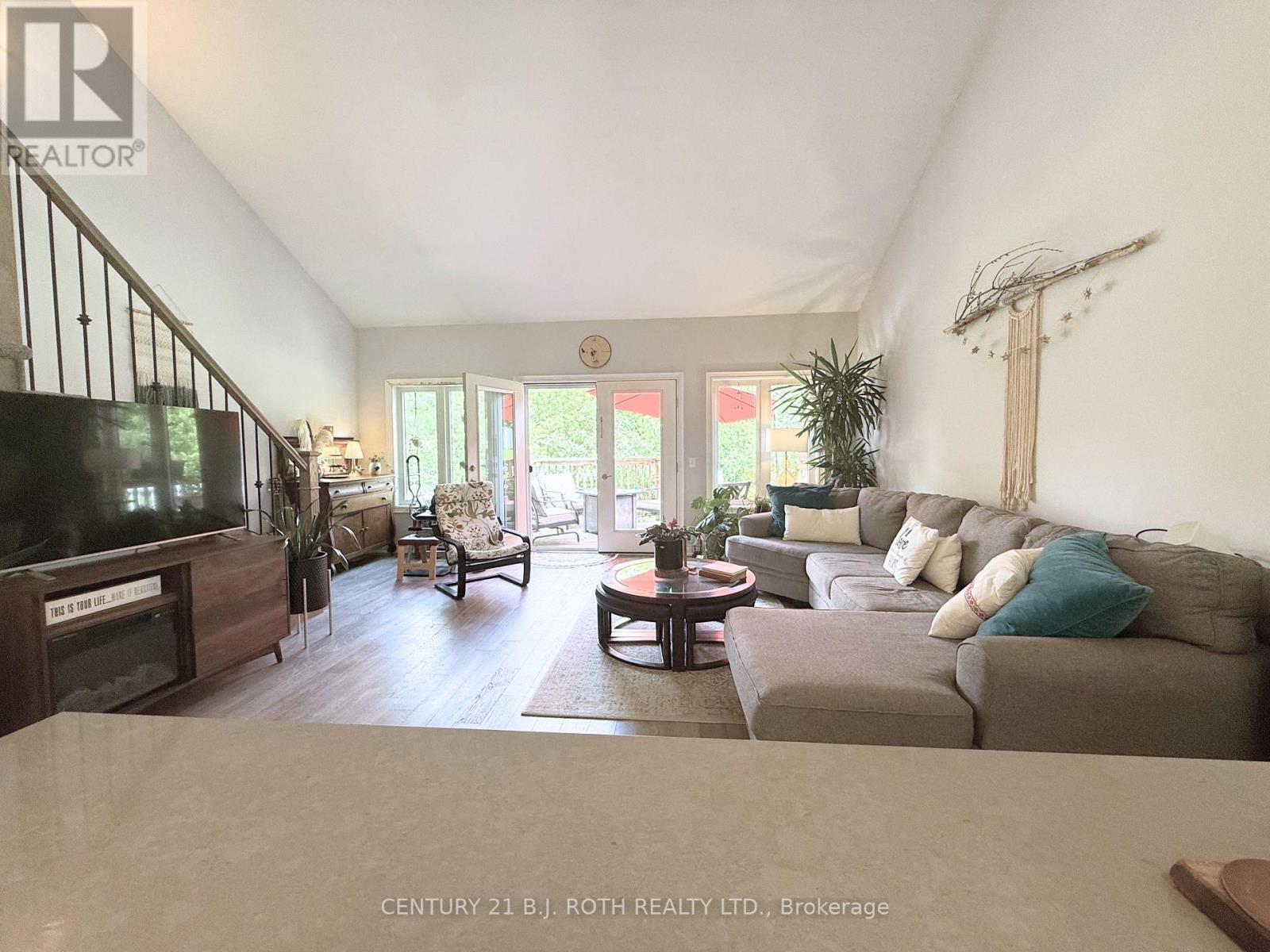 Upper Level - 181 Patterson Road, Barrie (Ardagh), Ontario  L4N 4R7 - Photo 8 - S13598368