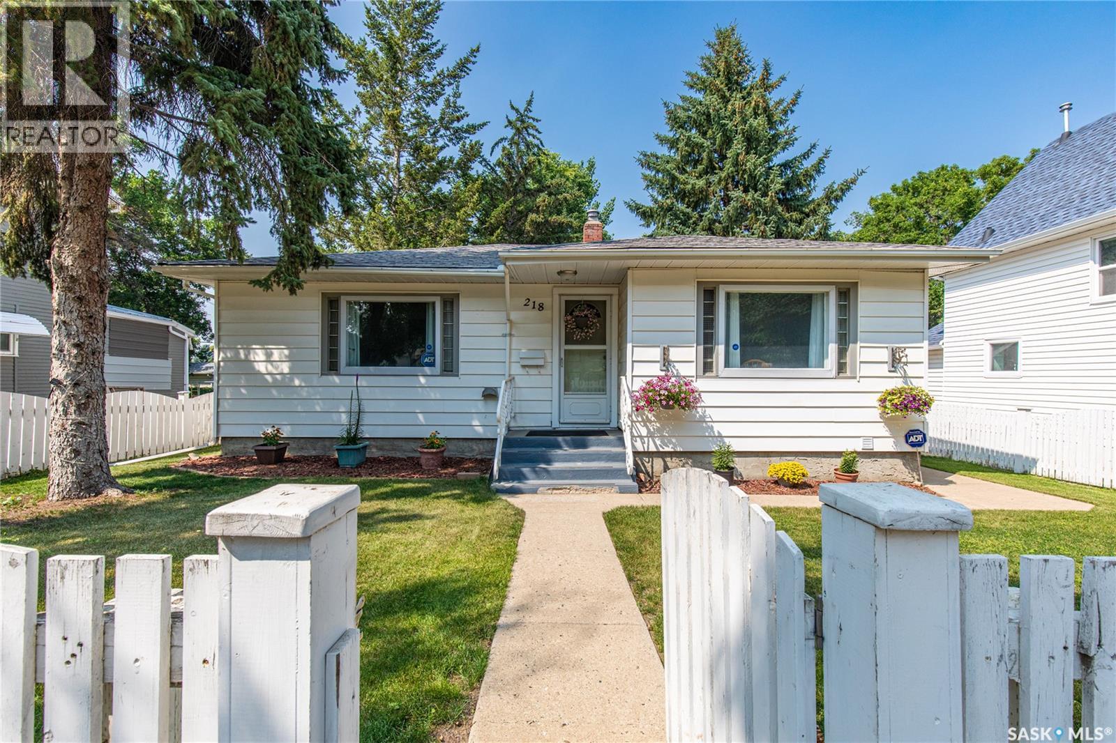 218 Coteau STREET W, moose jaw, Saskatchewan