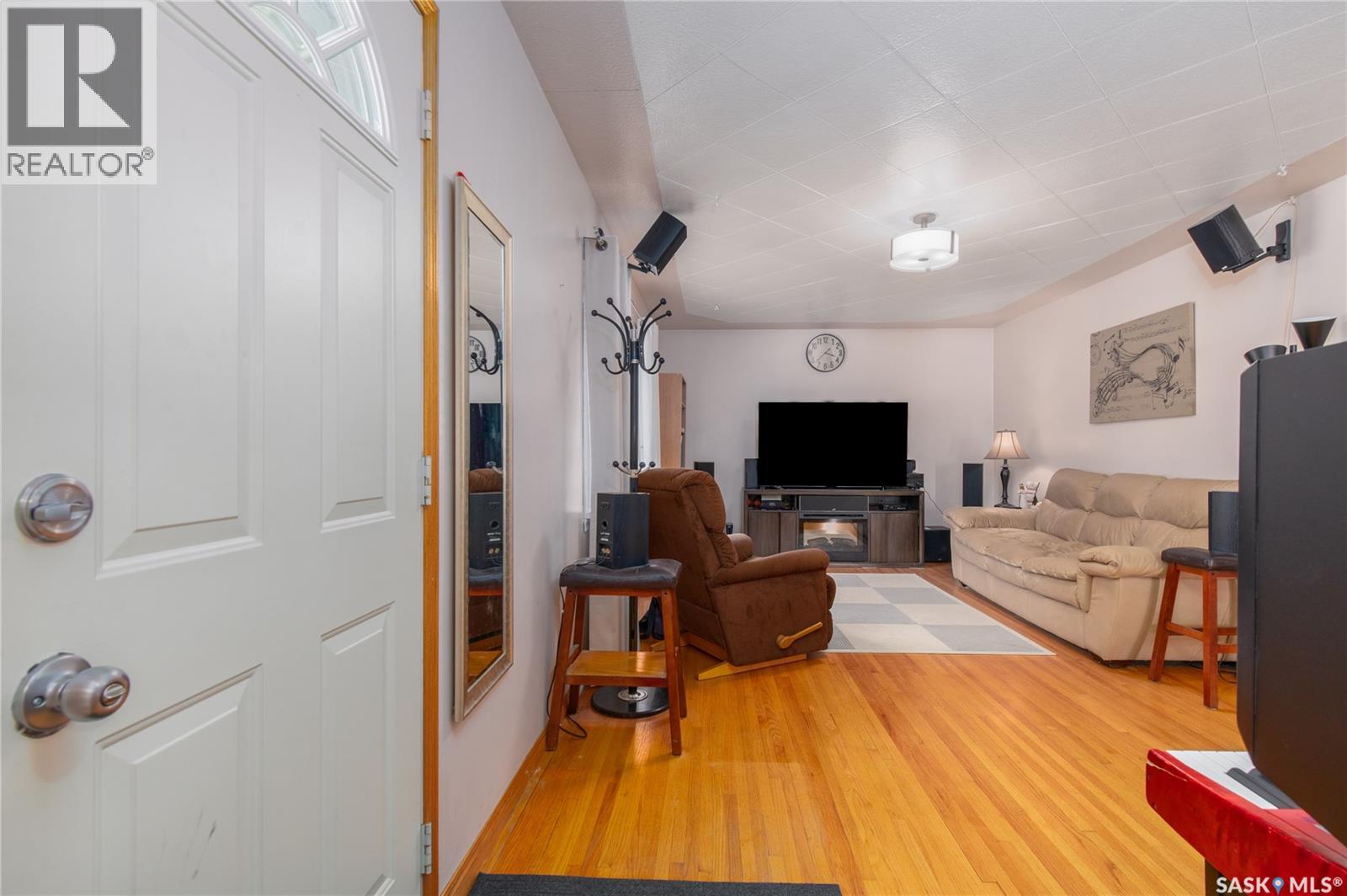 218 Coteau Street W, Moose Jaw, Saskatchewan  S6H 5C7 - Photo 7 - SK043496