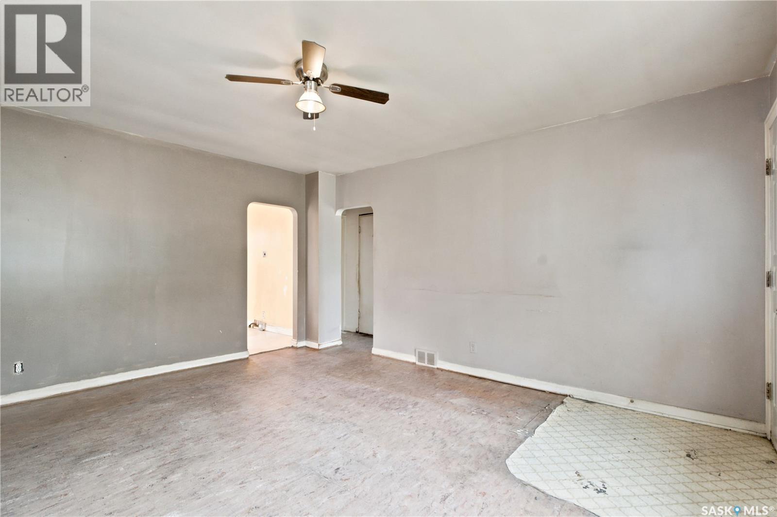 431 K Avenue N, Saskatoon, Saskatchewan  S7L 2M5 - Photo 3 - SK043483