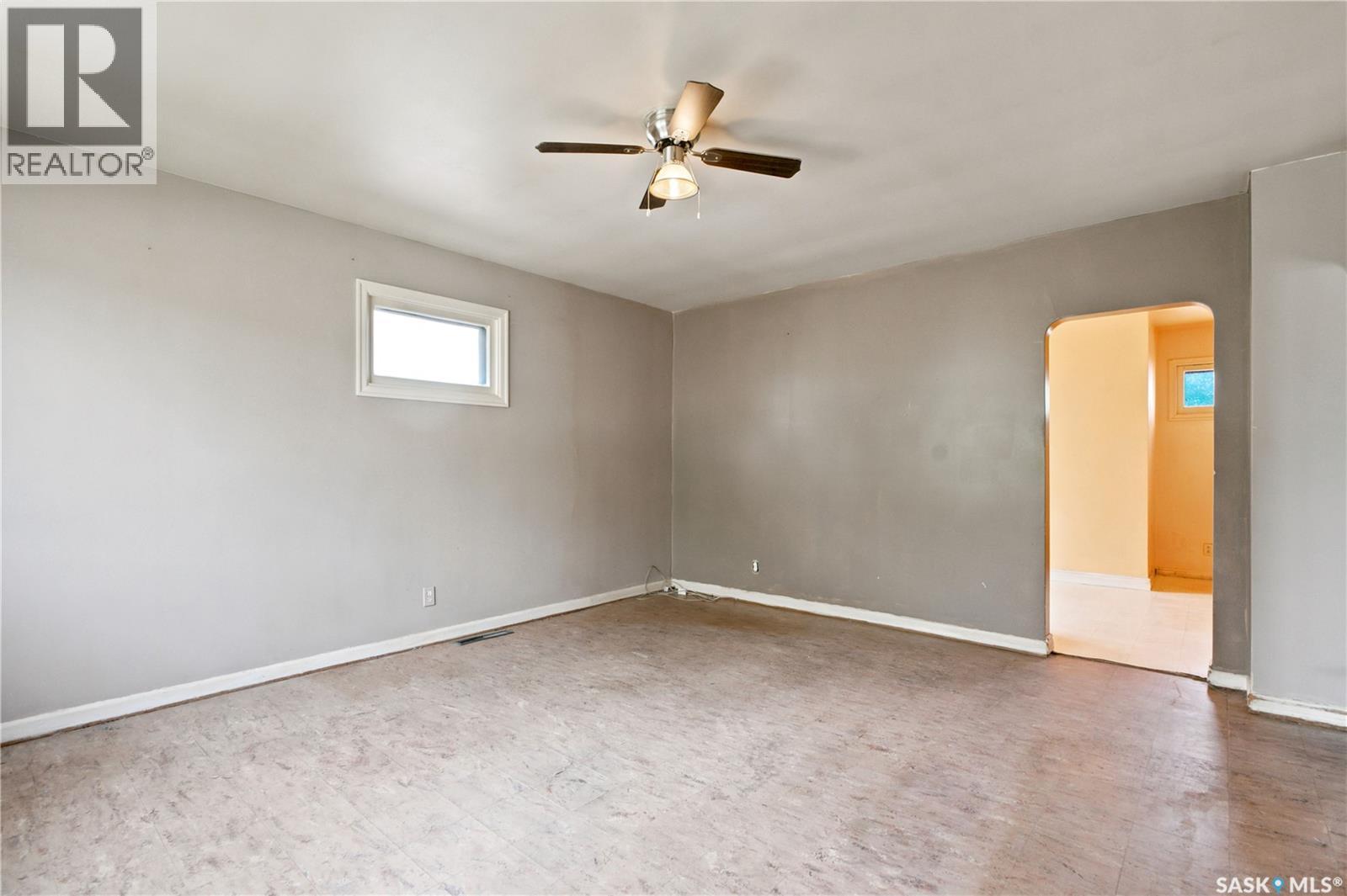 431 K Avenue N, Saskatoon, Saskatchewan  S7L 2M5 - Photo 4 - SK043483