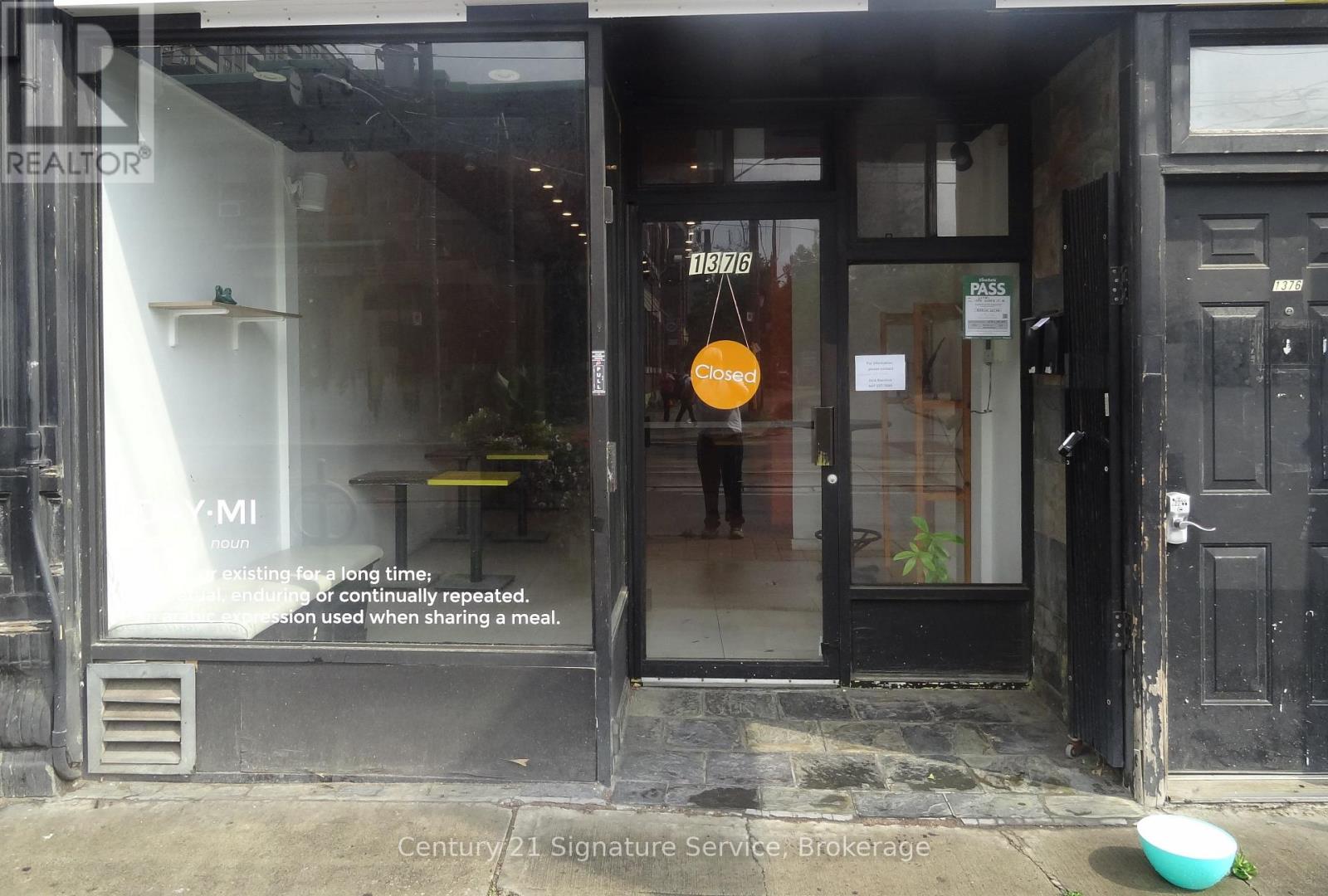 MAIN FLOOR - 1376 QUEEN STREET, Toronto, Ontario