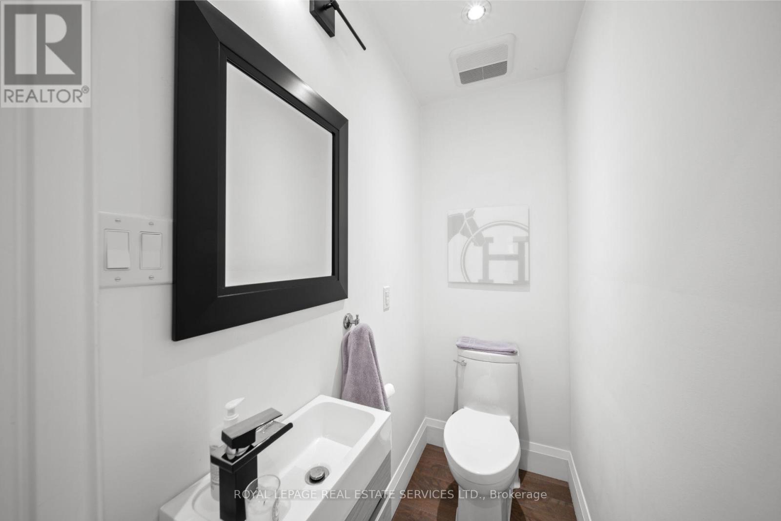 114 Humbervale Boulevard, Toronto, Ontario  M8Y 3P7 - Photo 15 - W13598440