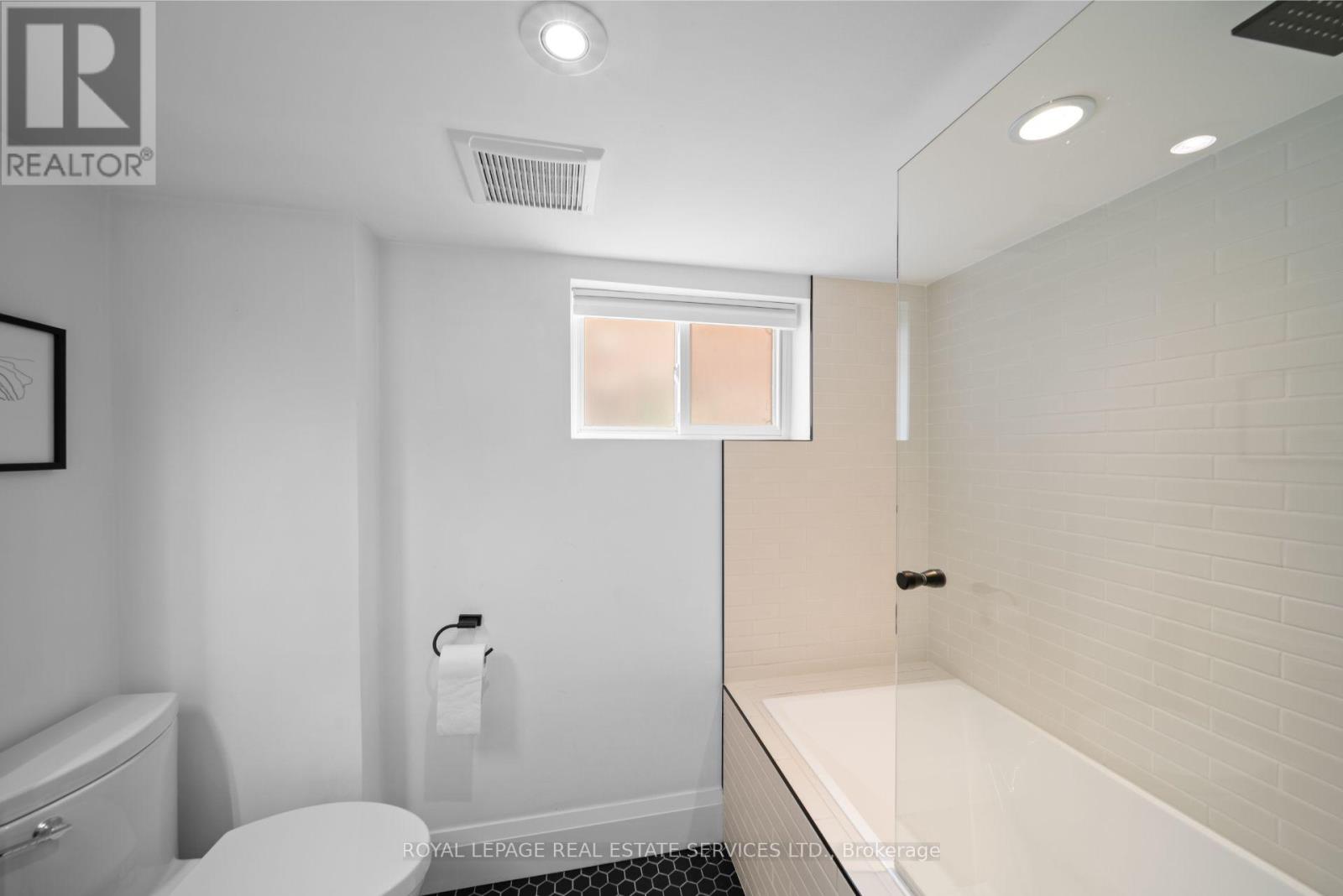 114 Humbervale Boulevard, Toronto, Ontario  M8Y 3P7 - Photo 27 - W13598440