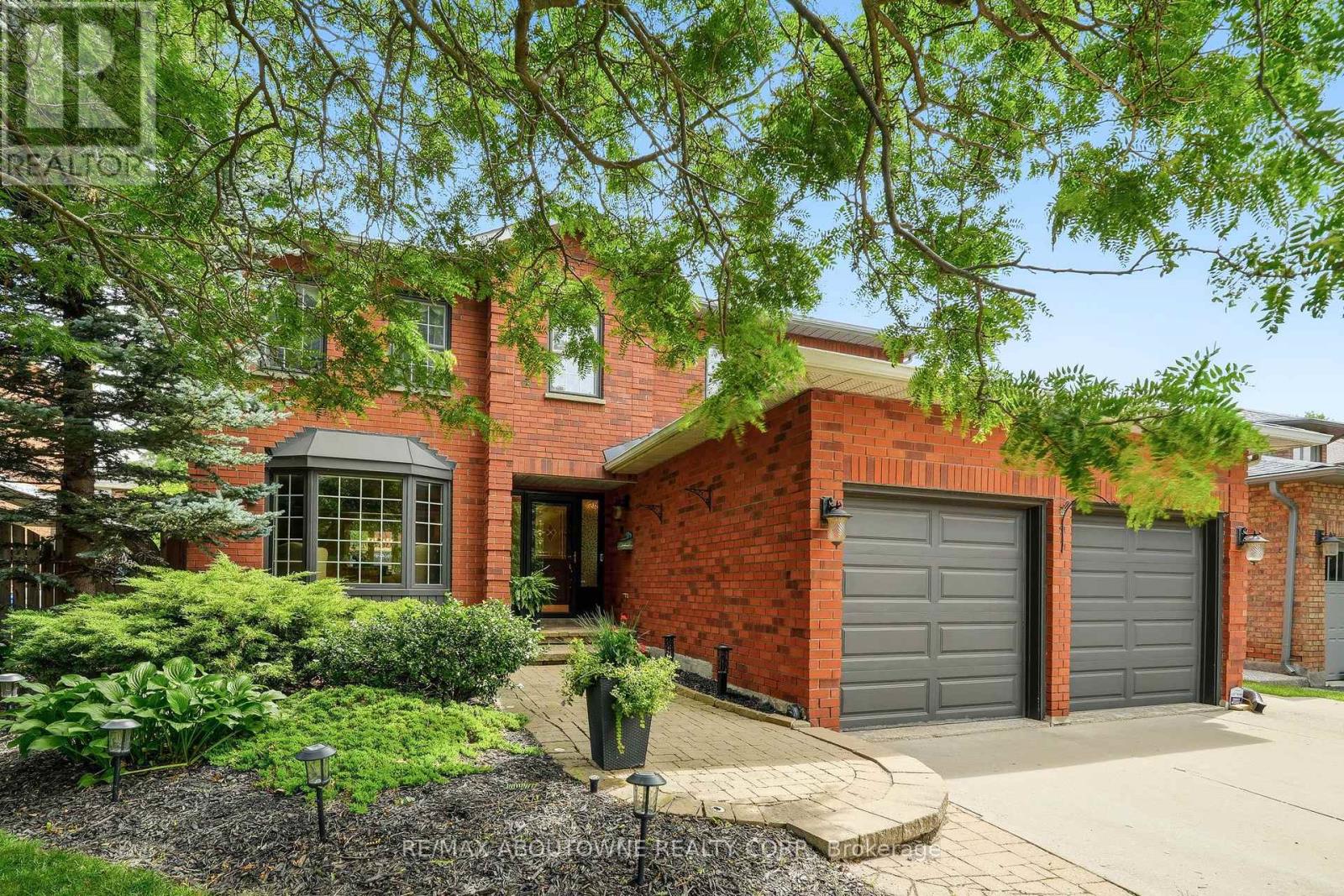 89 WALDIE ROAD, Oakville, Ontario