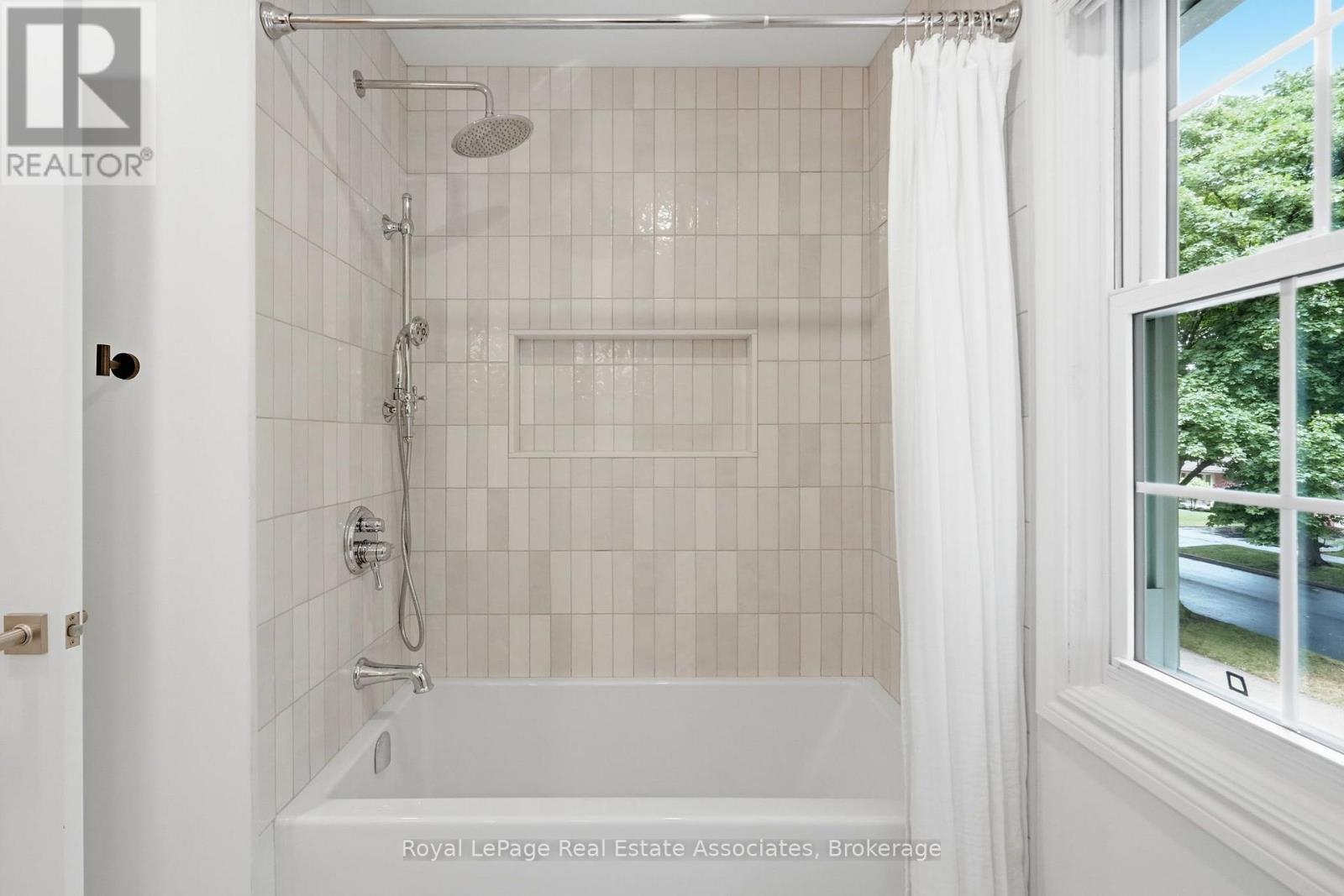 648 Cherrywood Drive, Burlington, Ontario L7T 3X1 - Photo 34 - W13598472