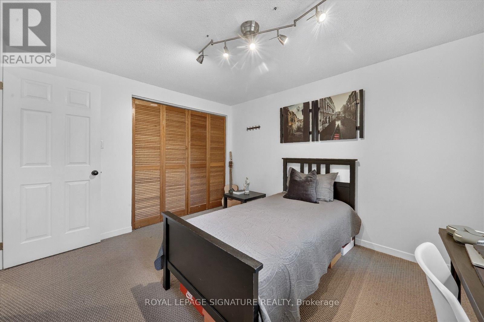 62 Massey Street, Brampton, Ontario  L6S 2W5 - Photo 24 - W13598512