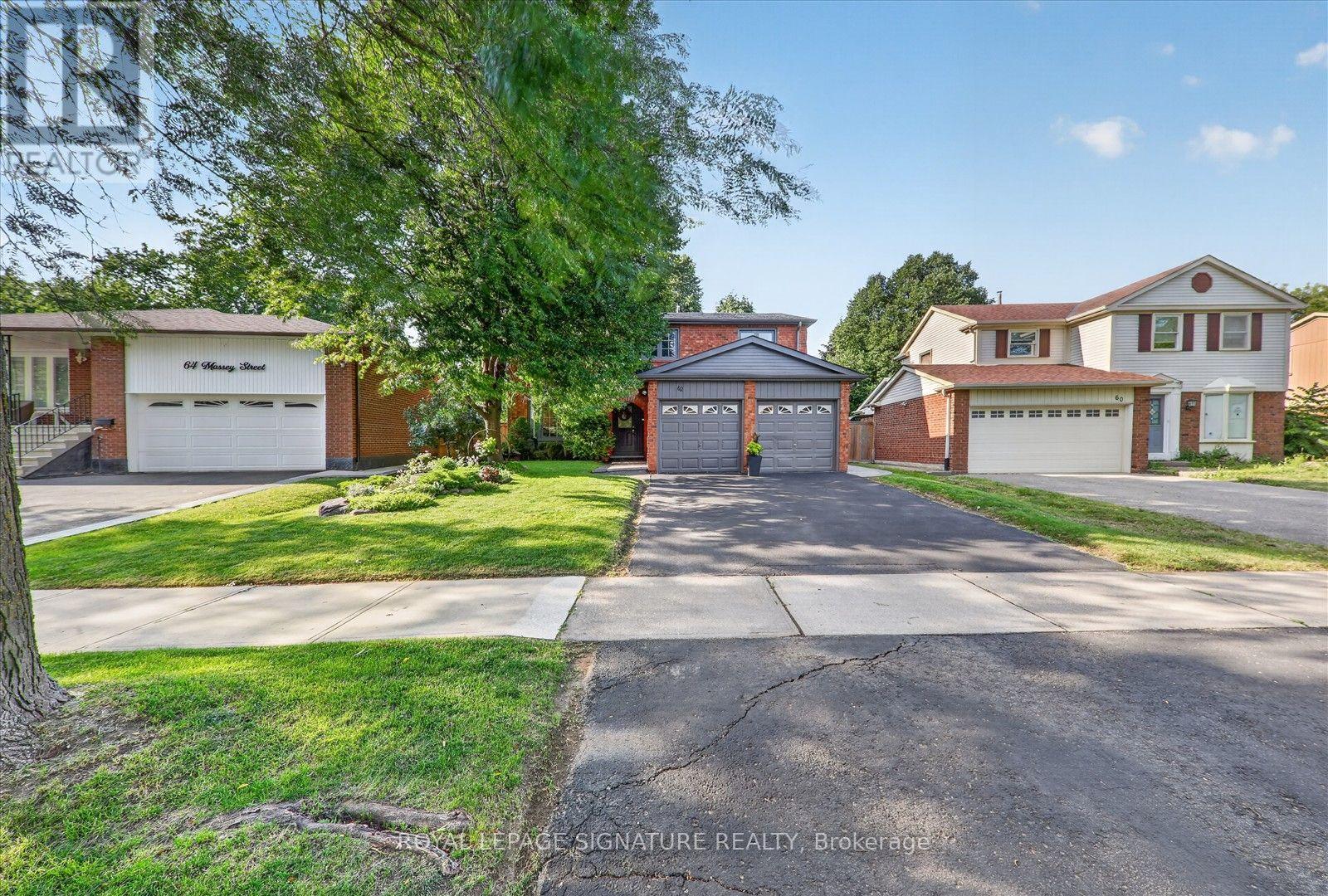 62 Massey Street, Brampton, Ontario  L6S 2W5 - Photo 3 - W13598512
