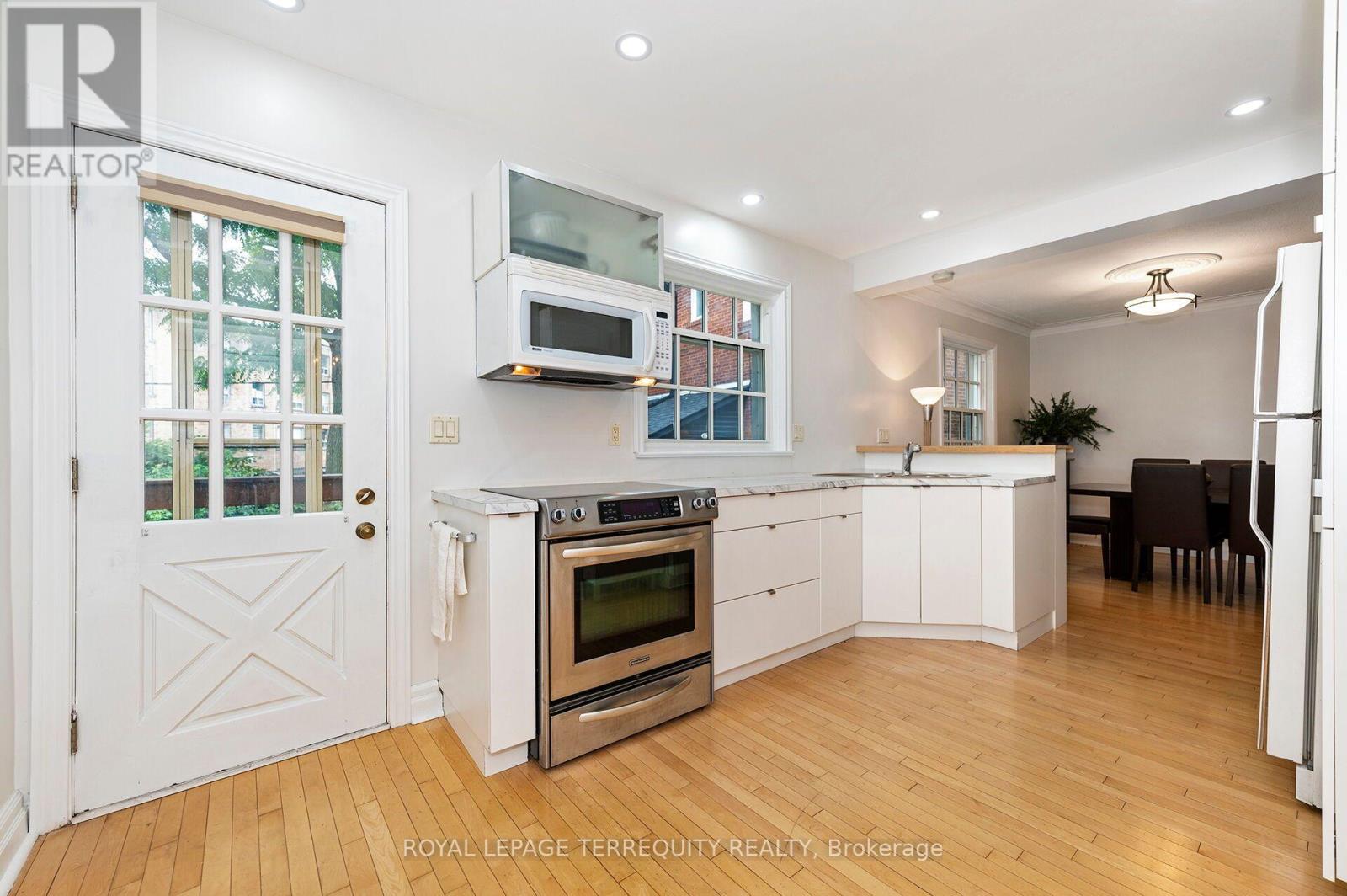 24 Rectory Road, Toronto, Ontario M9N 1P9 - Photo 15 - W13598514
