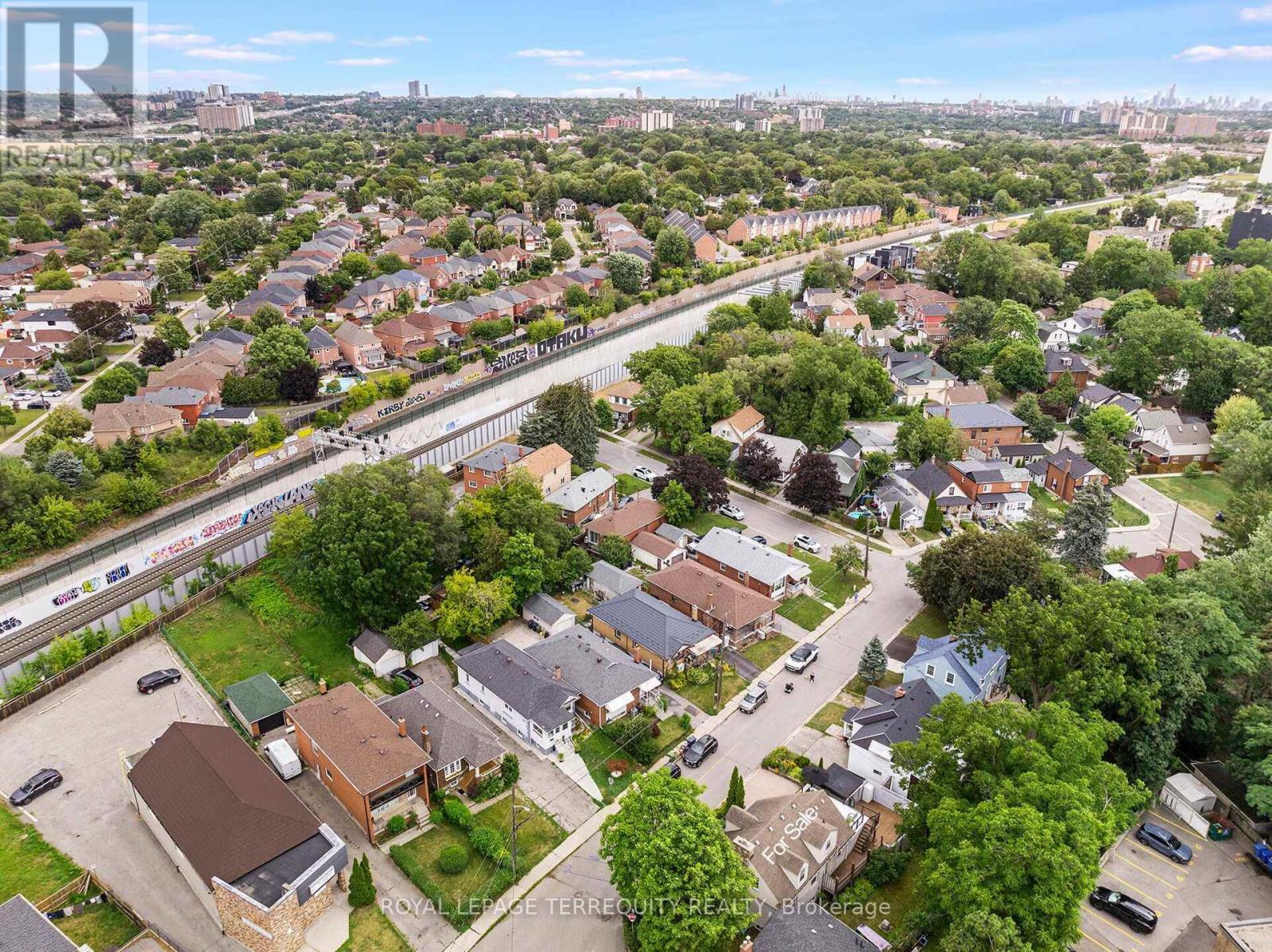 24 Rectory Road, Toronto, Ontario M9N 1P9 - Photo 45 - W13598514