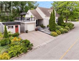24 RECTORY ROAD, Toronto, Ontario