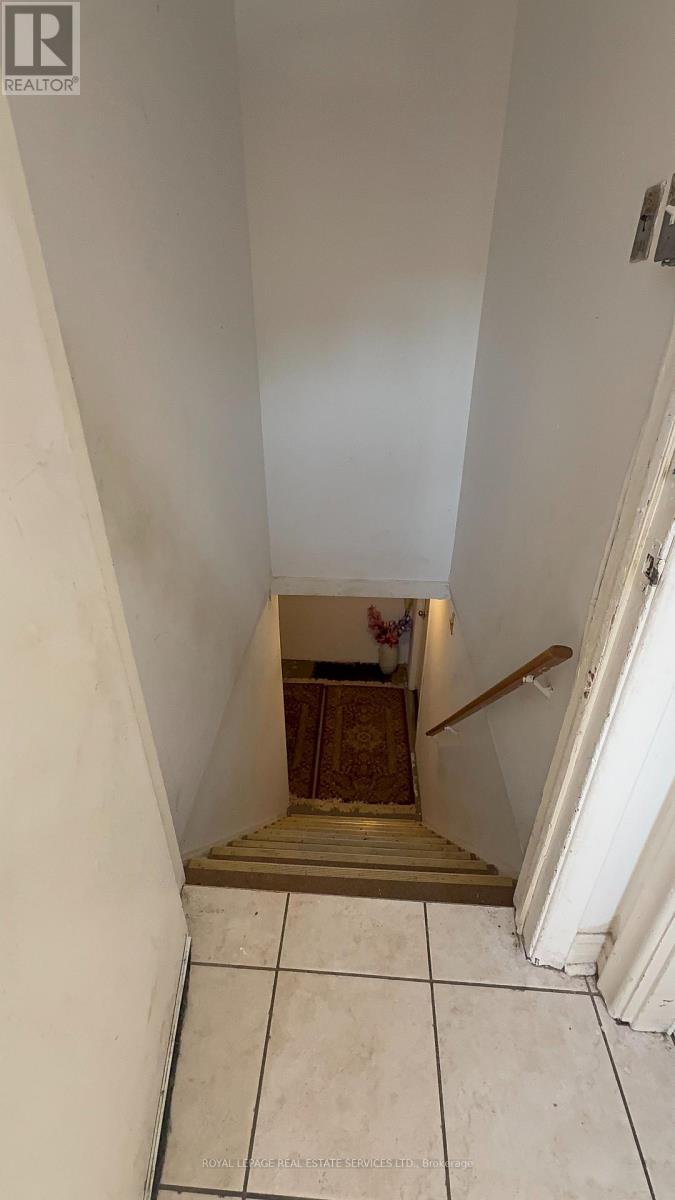 1 - 19 Academy Road, Halton Hills, Ontario  L7G 3N7 - Photo 17 - W13598554