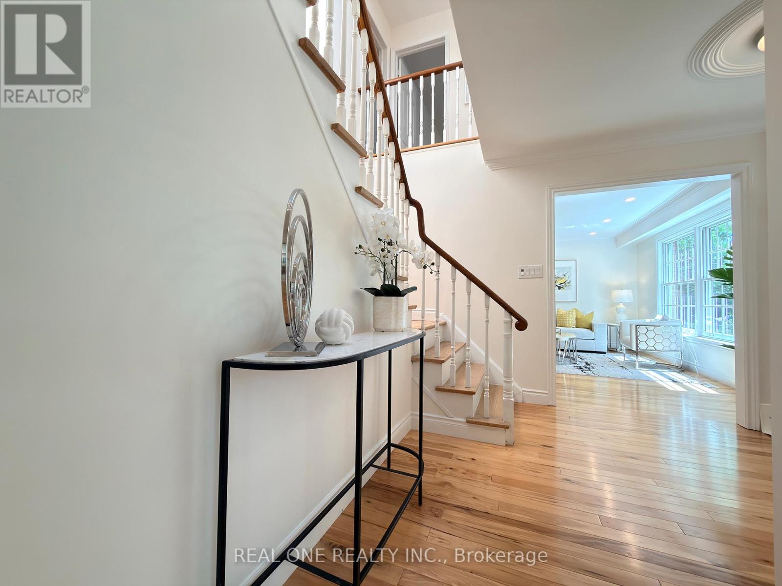 1585 Crombie Road, Mississauga, Ontario L5J 4J1 - Photo 5 - W13493962